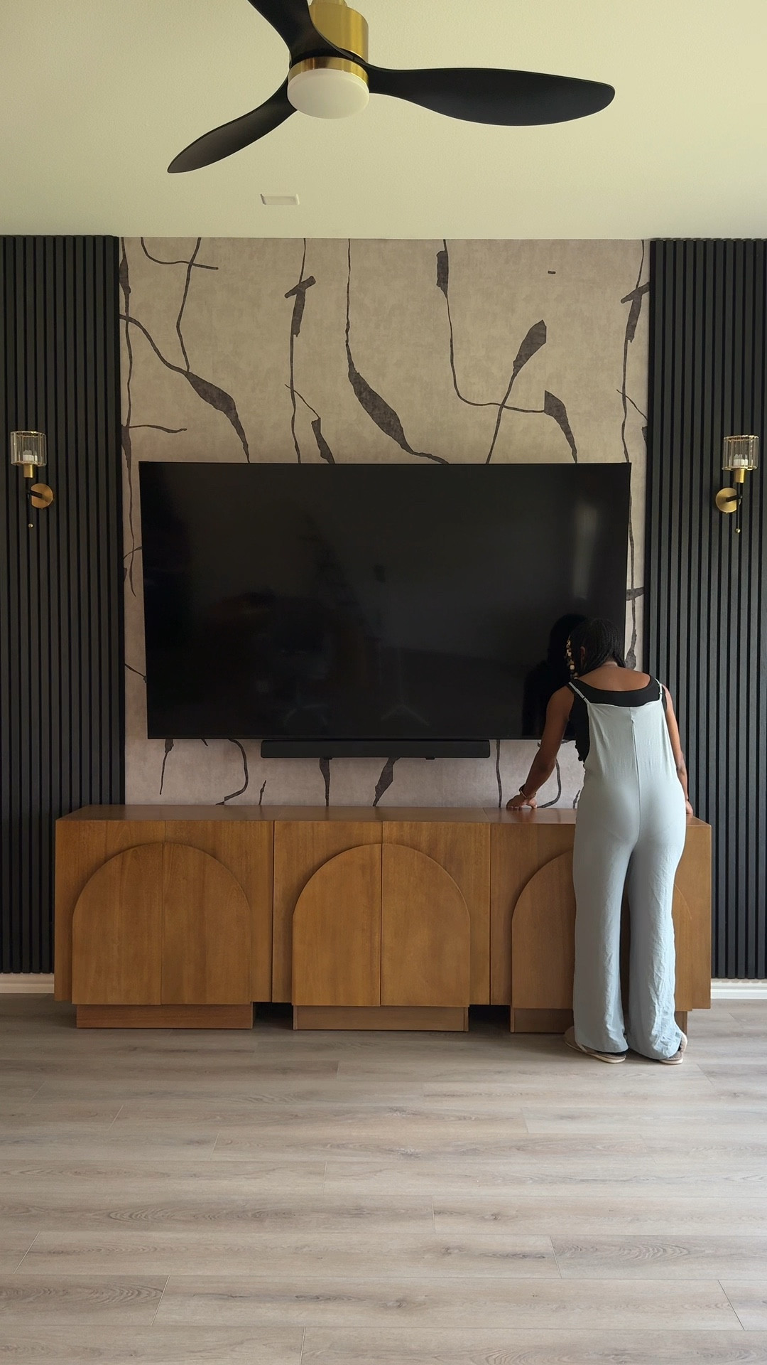 Tv console reveal 

#LTKHome #LTKU #LTKStyleTip
