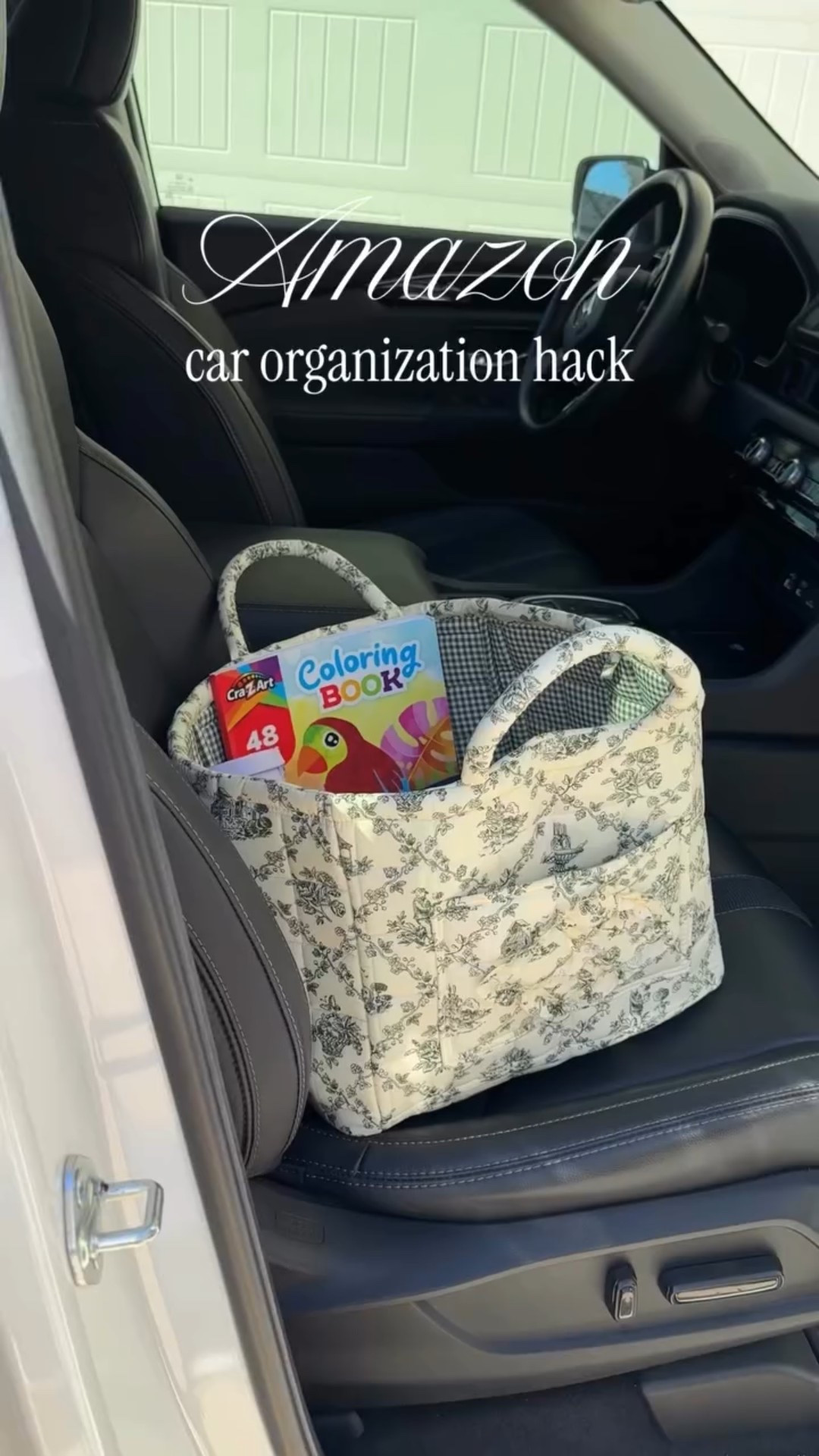 Una canasta multiusos, en el carro la llevo llena de snacks y juguetes de las niñas. También tengo una en el laundry para llevar ropa limpia de un lado a otro. Cómo la usarías? 
Comenta YO si quieres el enlace 🧺

#home #homeorganizationtips #amazonhome #totebag #quiltedbag 
Amazon car storage basket, Car organization, mom hacks, Latina en USA