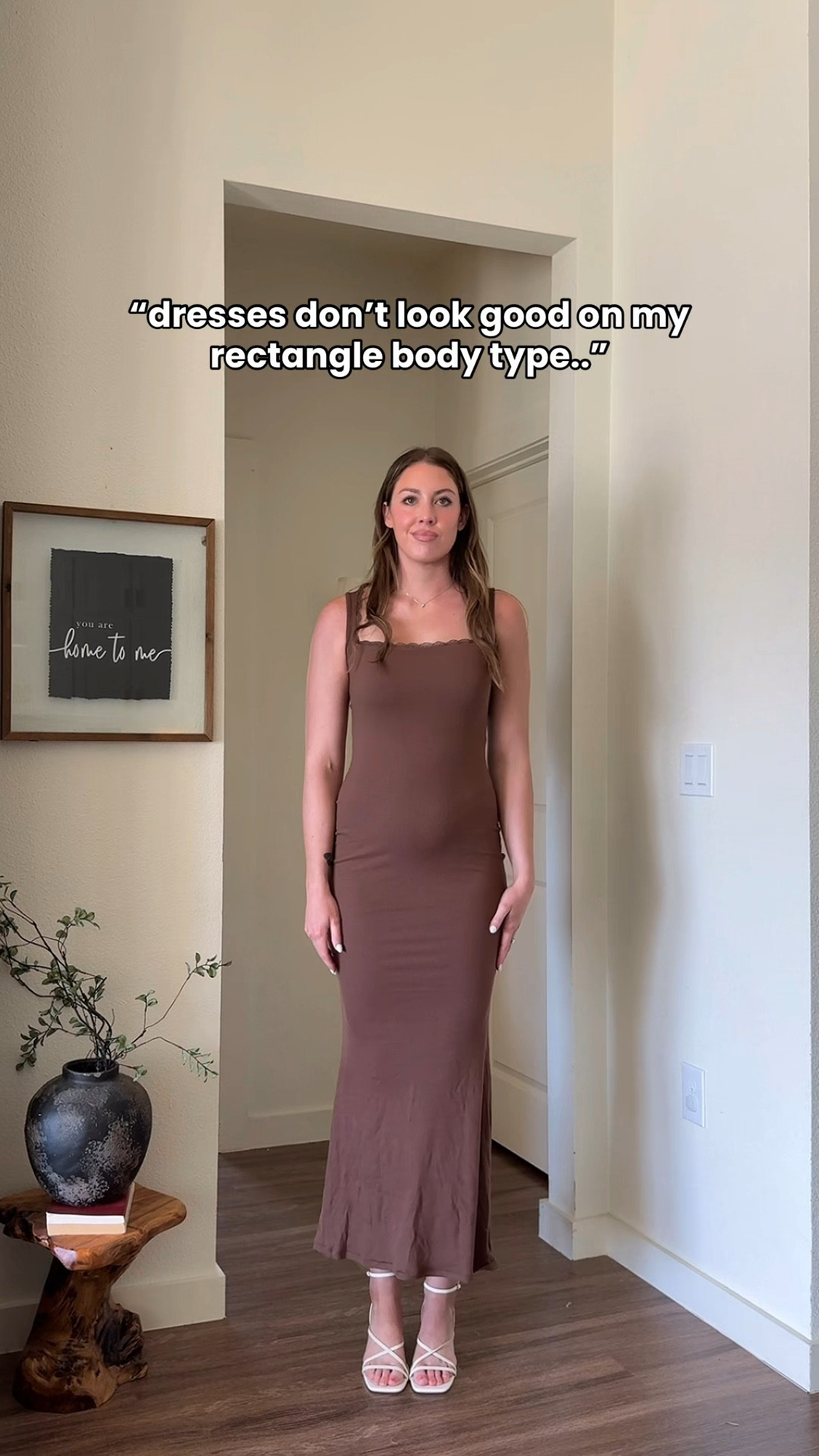 If you have a rectangle body and feel like nothing ever flatters you… you’re exactly where you need to be 💘 wearing a small tall in all dresses 