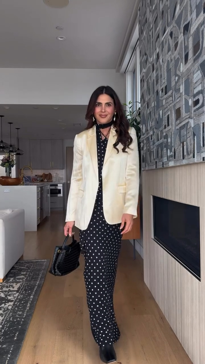 Which ones your favorite look?

White top is @Zara and still available. 

#howtostyle #whatiorderedvswhatigot #stylingtips #trendingfashion

#LTKootd #LTKgrwm #LTKSeasonal