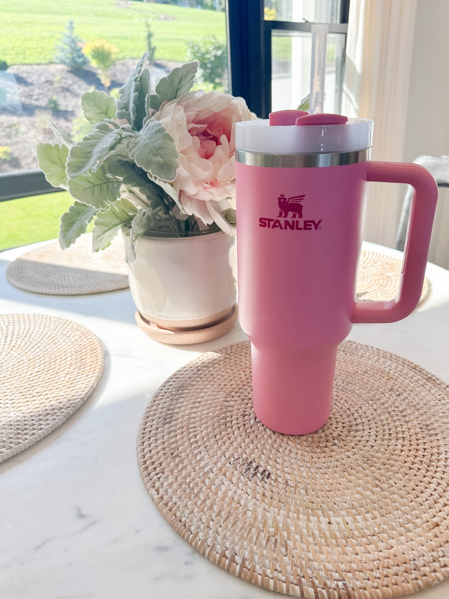 Stanley just launched their peony Stanley and I’m in LOVE 😍💖💖

#peonystanley #stanley #summerfinds