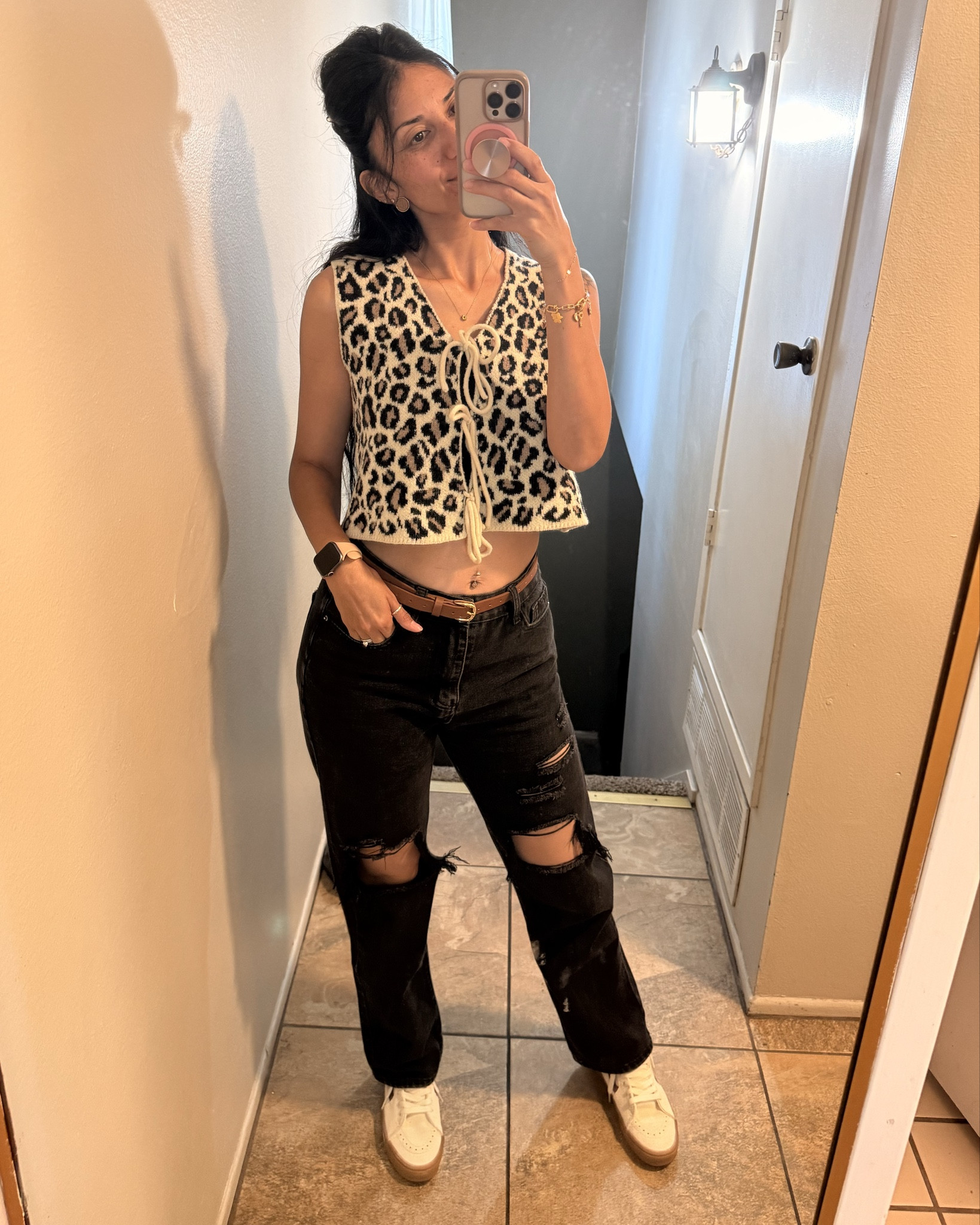 Cute. Comfy. Casual .

TOP: https://rstyle.me/+j_-tn4Hl6GJYDIa_m75R9g

#LTKTall #LTKBeauty #LTKmomlife