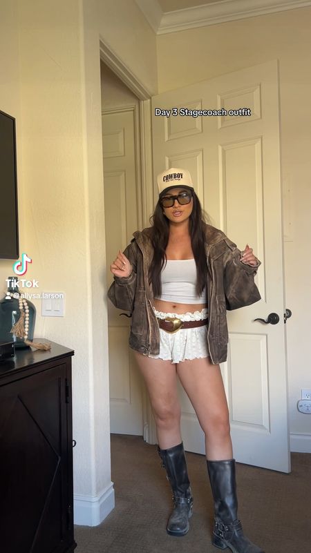Leather jacket outfit, neutral outfit, festival outfit, Coachella outfit, stagecoach outfit 

#LTKSeasonal #LTKFestival #LTKStyleTip