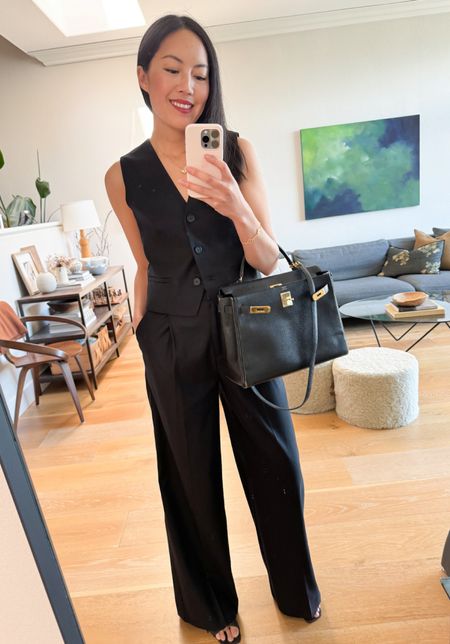 Fitted vests (this one is under $100!) are a modern twist on workwear that can be styled with a classic pair of black trousers or even a pair of jeans!

#workoutfit
#officeoutfit
#blackvest
#summeroutfit
#summerworkwear

#LTKStyleTip #LTKFindsUnder100 #LTKWorkwear
