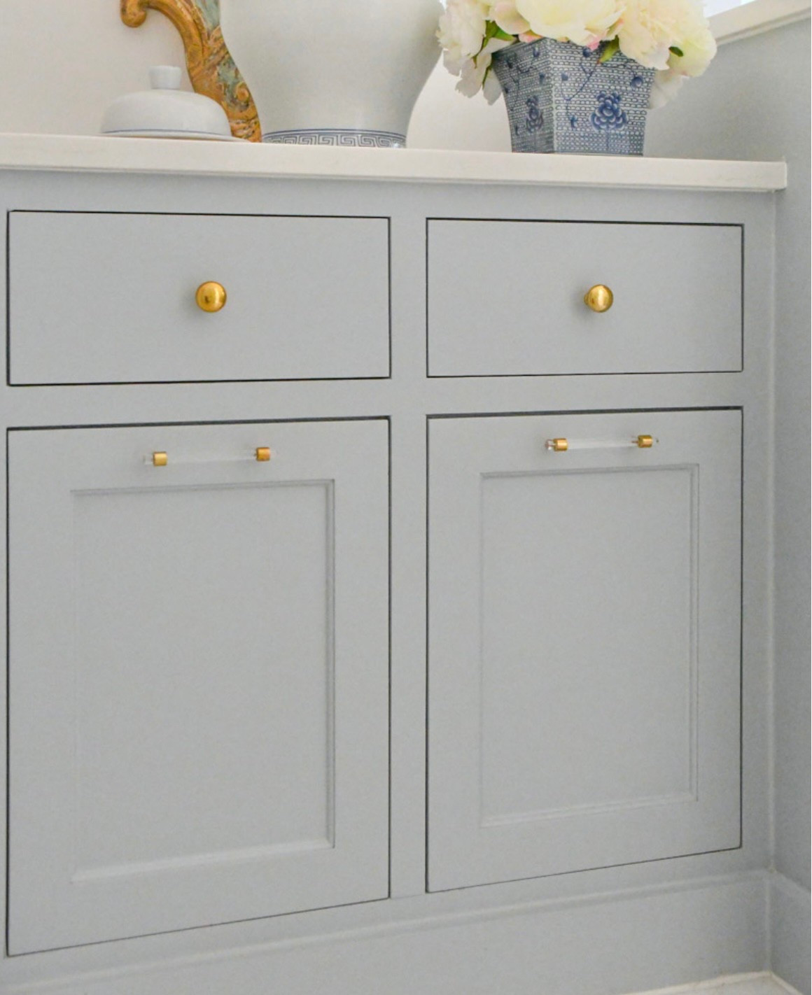 Cabinet hardware 

#LTKHome