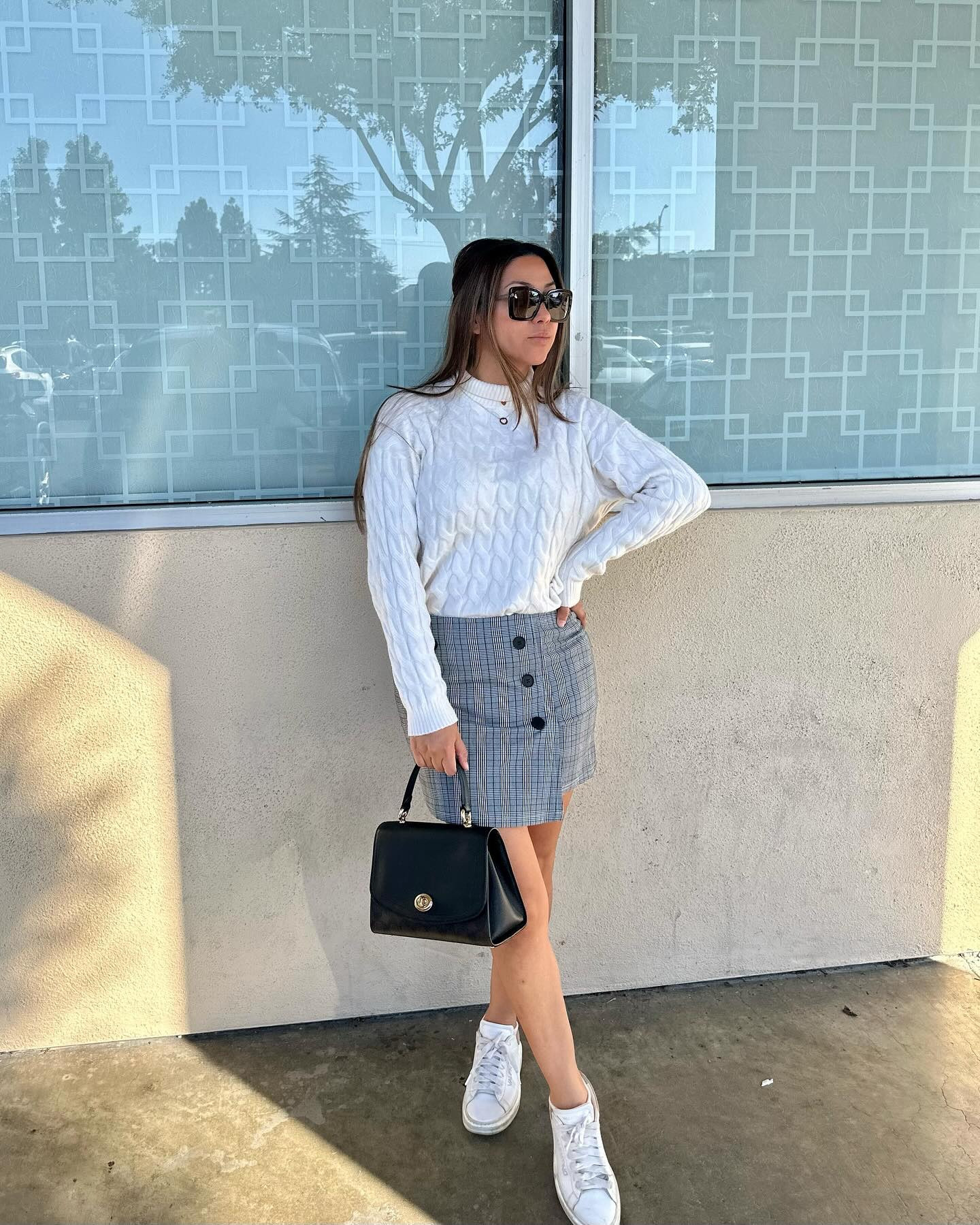 Mini skirt
White sweater 
Coach bag 
White sneakers 
Un look super cómodo para este otoño 🍂🍁



#falloutfitideas #lookdehoy #amazonfashionfinds #quemepongo #asesoradeimagen #todaysoutfits #skirtskirt #outfitinspirations #modayestilos #30sstyle #amazonmusthave #casualoutfitideas #casualoutfitsdaily #petitefashion #bayareagirl #bayareainfluencer

#LTKStyleTip #LTKItBag #LTKFindsUnder50