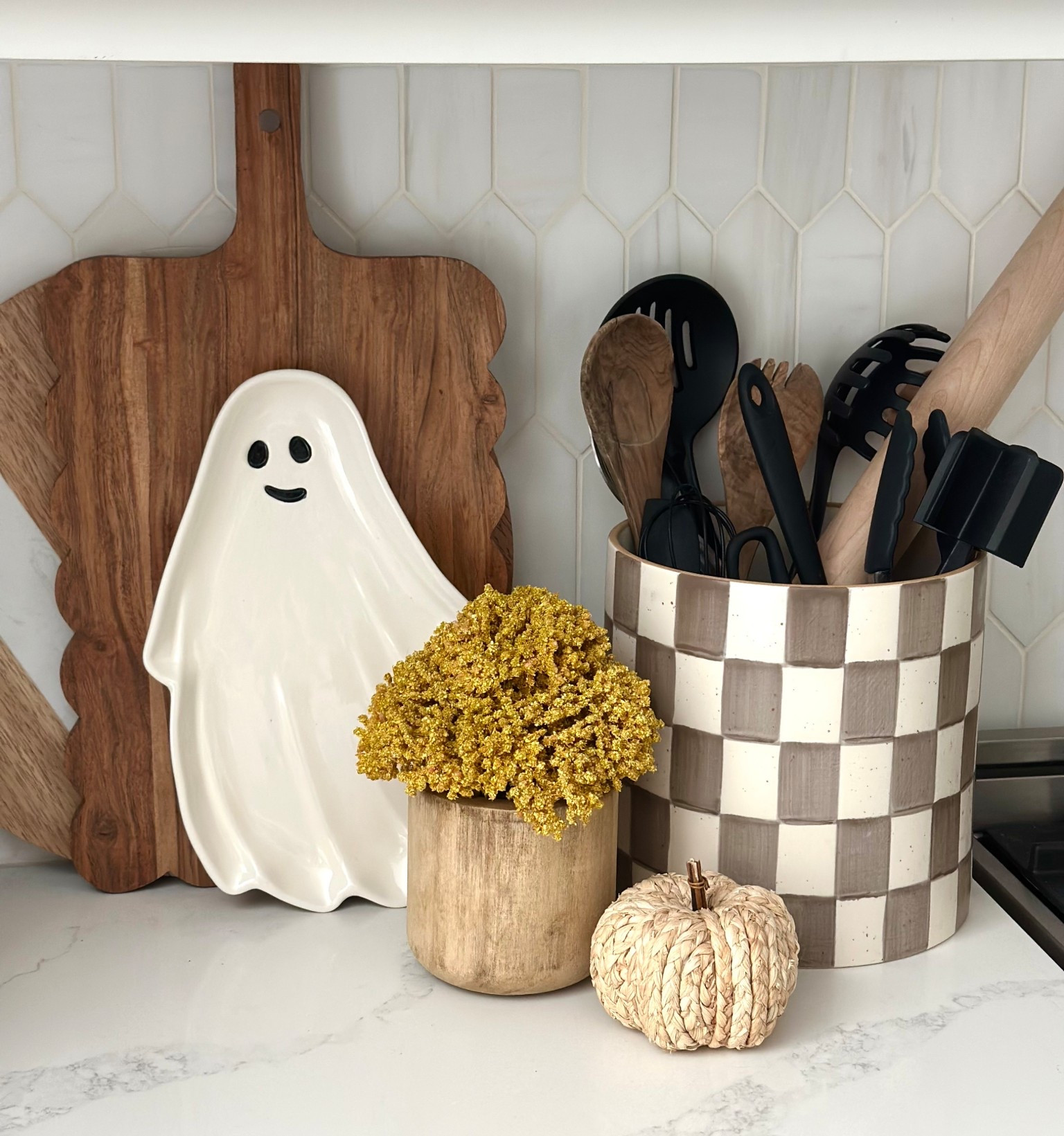 Cute $11 ghost tray! Compare to PB's $59 version🫠
.


#LTKHalloween #LTKSeasonal #LTKHome