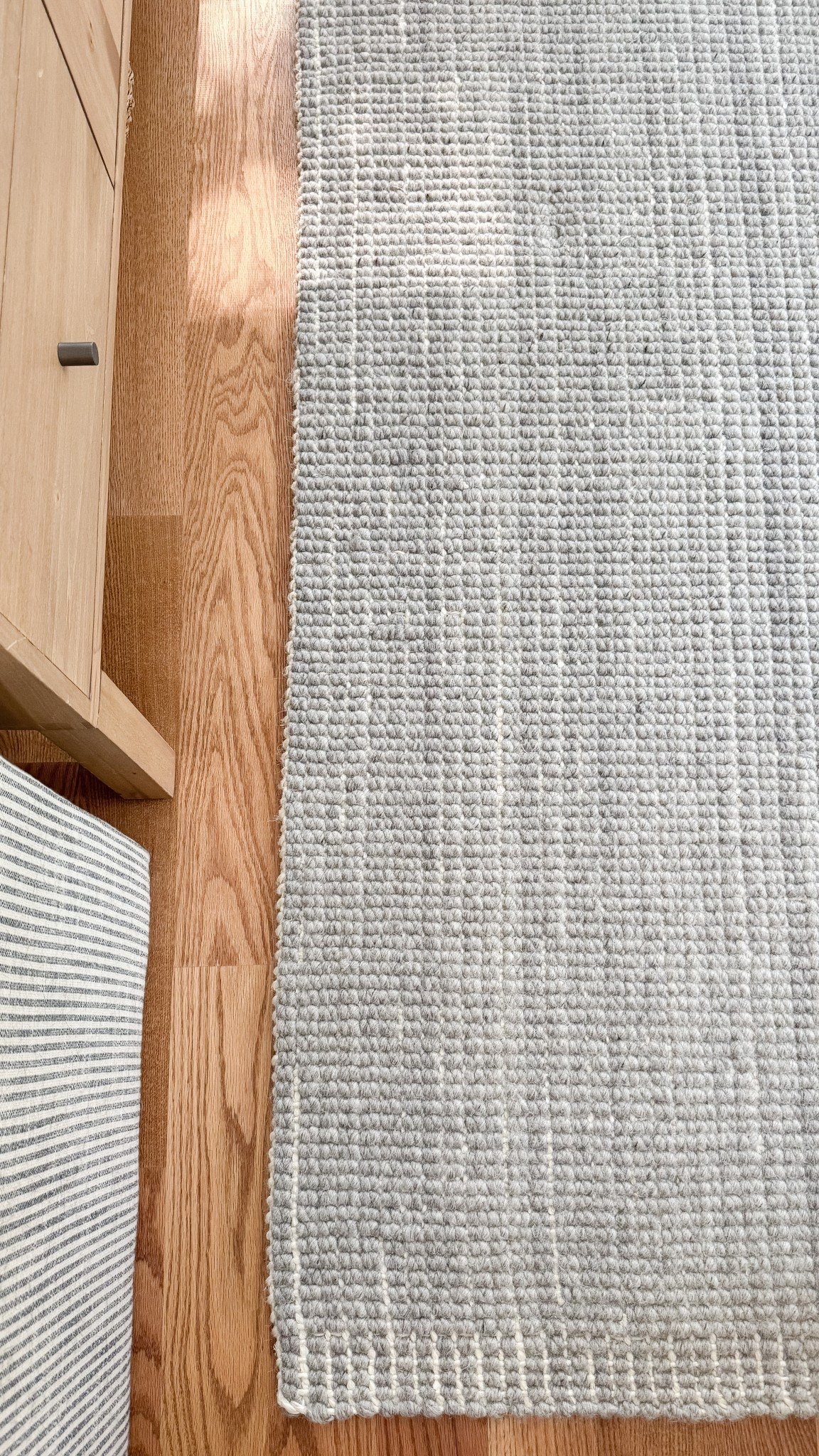 Coastal Living Room

Pottery Barn wool jute rug  Home decor, fall decor, frame TV, sideboard, media console table jute rug, sherri calnan home 


#LTKSaleAlert #LTKHome #LTKStyleTip