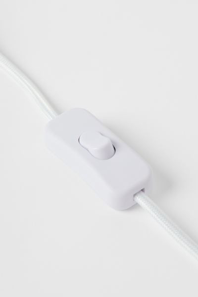 Ceramic table lamp | H&M (UK, MY, IN, SG, PH, TW, HK)