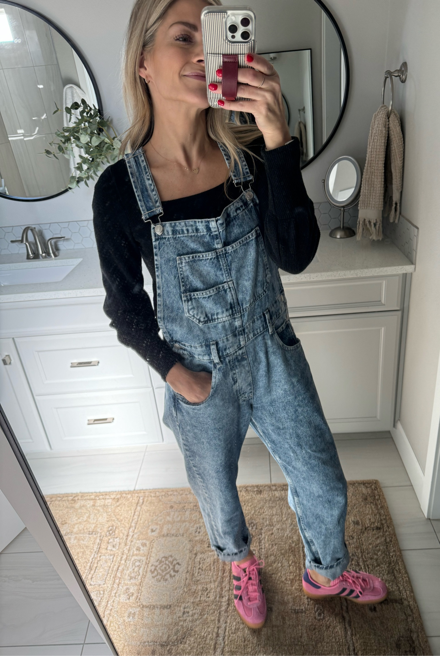 Today’s fit with my new birthday gift Adidas Gazelles. In love! Such a fun pop of color. I went down 1/2 size in these.

#LTKSeasonal #LTKshoecrush #LTKstyletip