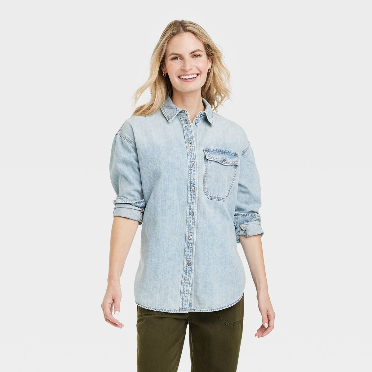 Women's Long Sleeve Oversized Denim Boyfriend Shirt - Universal Thread™ Light Wash L | Target