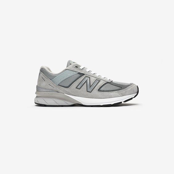 New Balance W990 | Sneakersnstuff