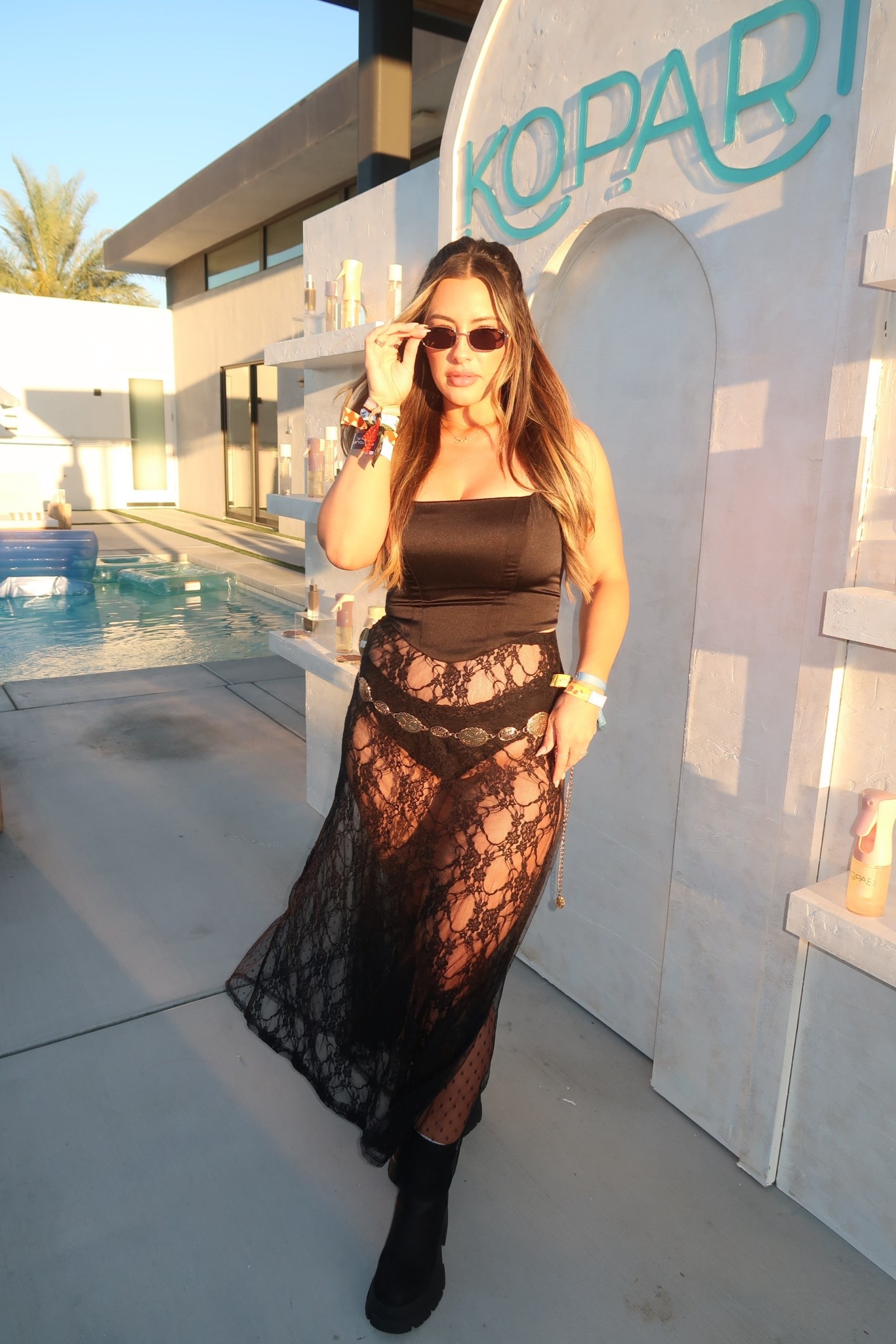 Coachella 🖤✨

#LTKgrwm #LTKootd #LTKFestival