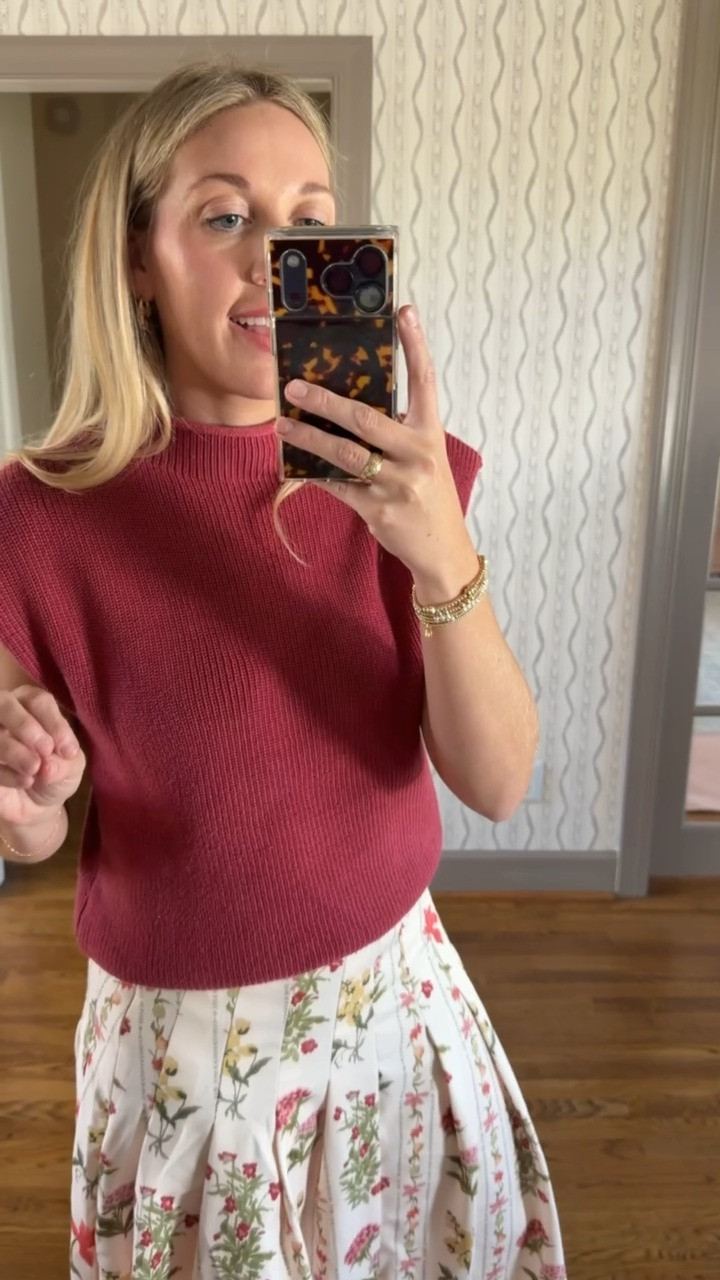 Paired my old Amazon mock neck sweater with my new ballet flats & this chic floral skirt (sells out quickly!) Wearing a medium in the skirt. Be sure to size up 1/2 a size on these fabulous ballet flats! #OOTD #AmazonFashion #TheSouthernSource

#LTKdayinmylife #LTKgrwm #LTKBeauty