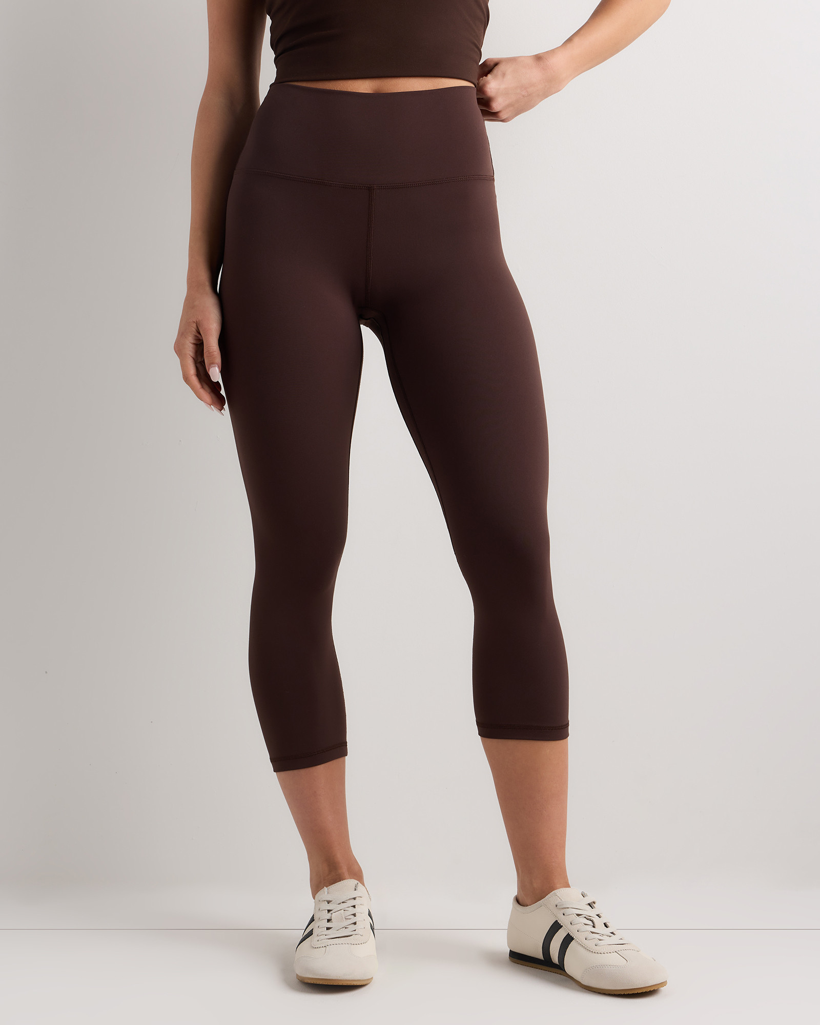 Quince | Women's Ultra-Form High-Rise Capri in Deep Navy, Size XL, Nylon/Spandex | Quince