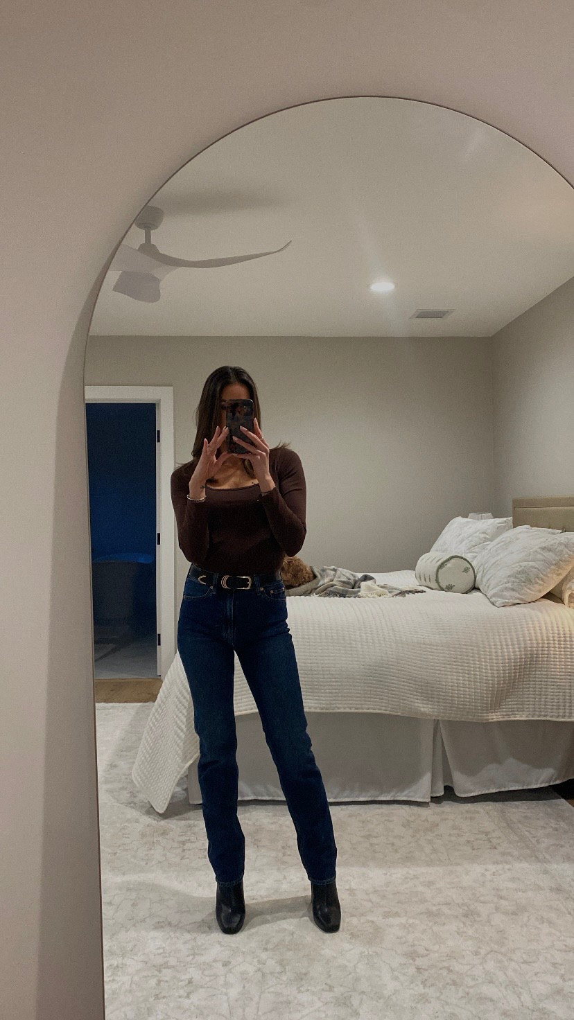 Getting dressed in your 30s is hard. I wear some version of this outfit every time I go out 😂