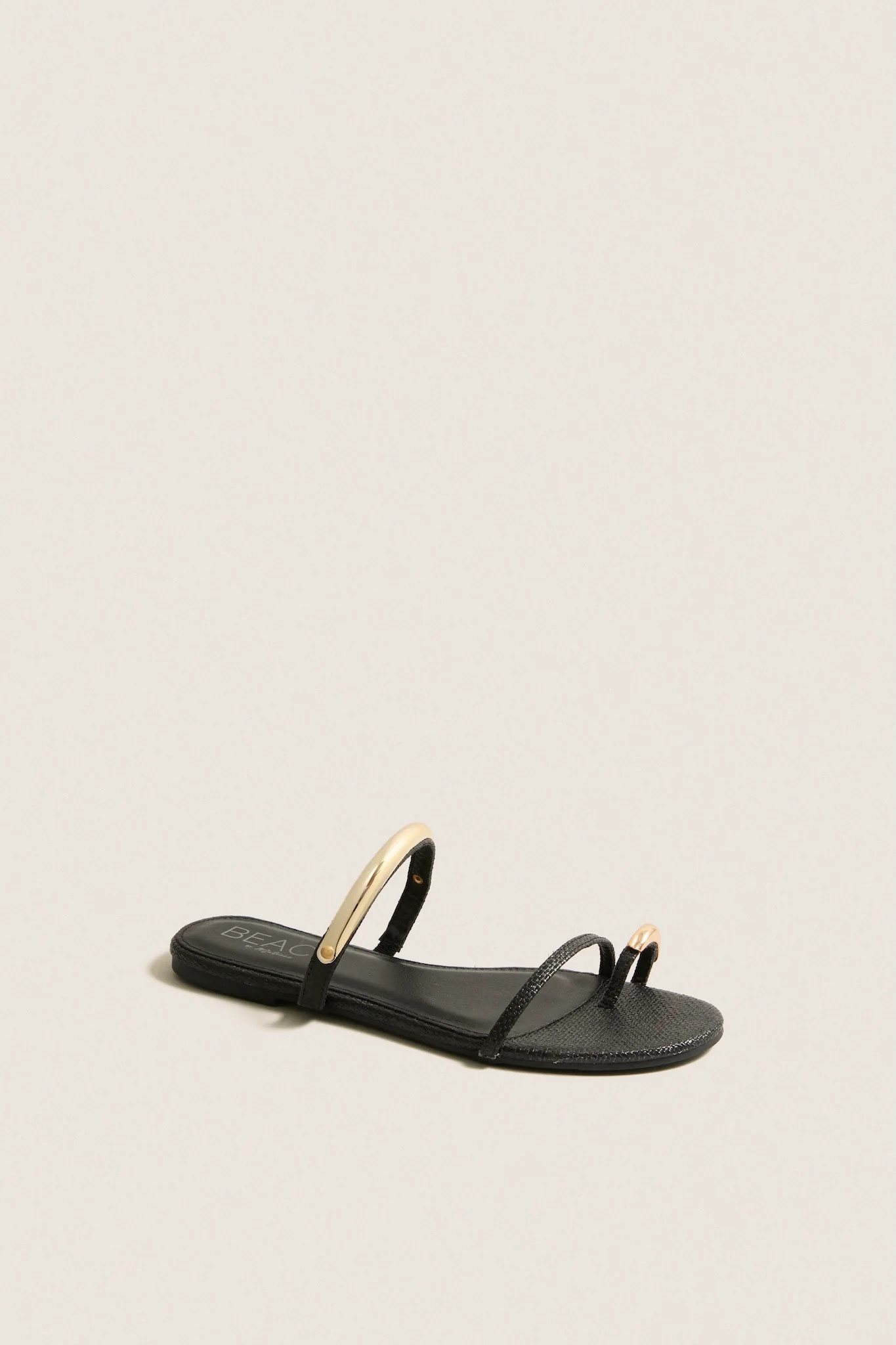 Black Vacay Sandals | Tuckernuck (US)