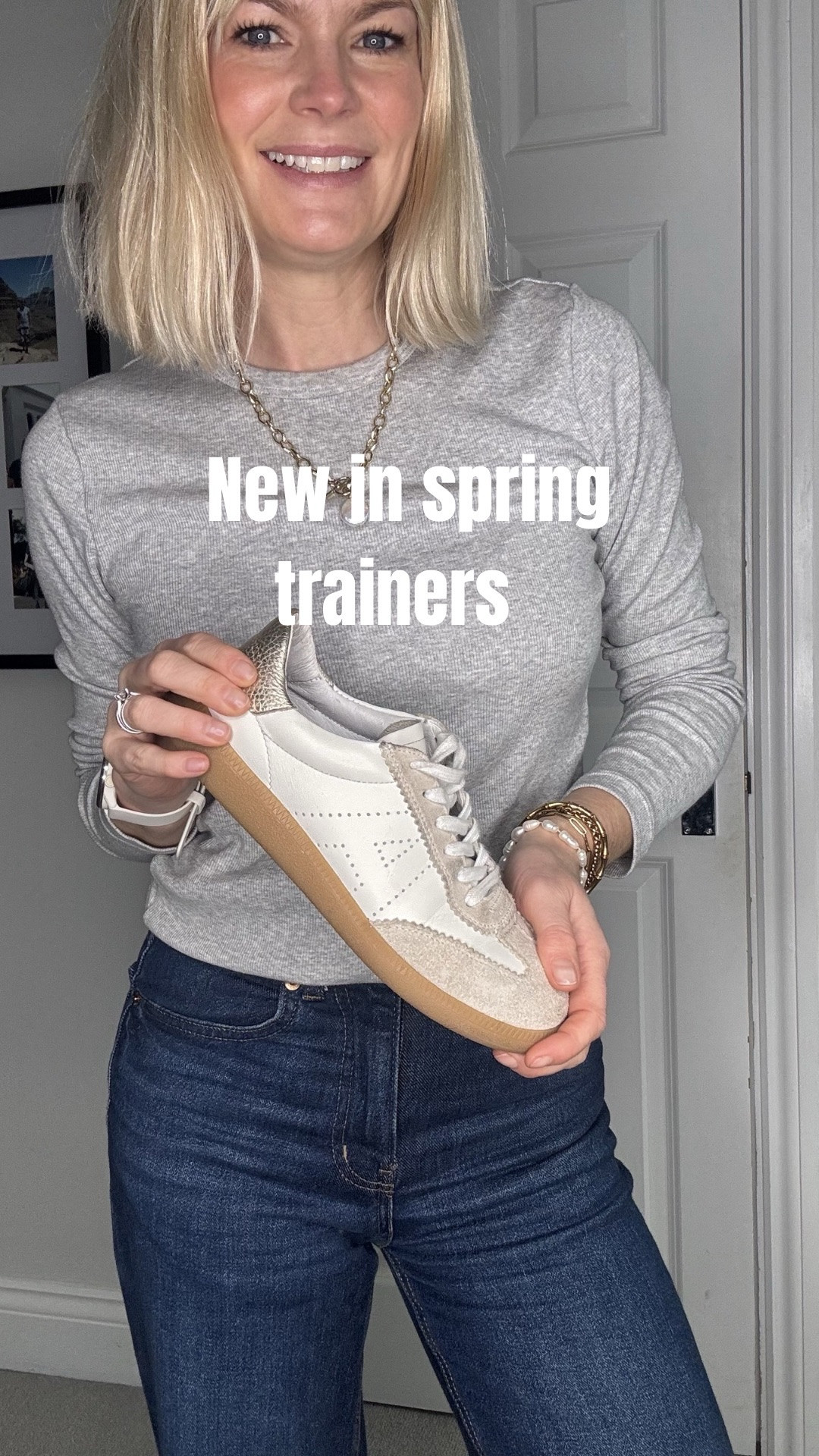Super comfortable trainers now in this gorgeous new spring colour 👌👌

Plus back in stock cushioned flats that are best sellers - they keep selling out because they’re so good so don’t miss out this time! 

Sizes 36-44 but some sizes already out of stock! 

Trainers 
Shoes 

#LTKspring #LTKuk #LTKshoes