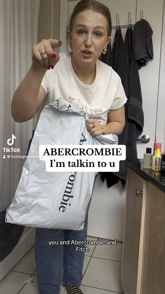 ABERCROMBIE IM WATCHING U

#LTKstyletip #LTKworkwear #LTKfindsunder100