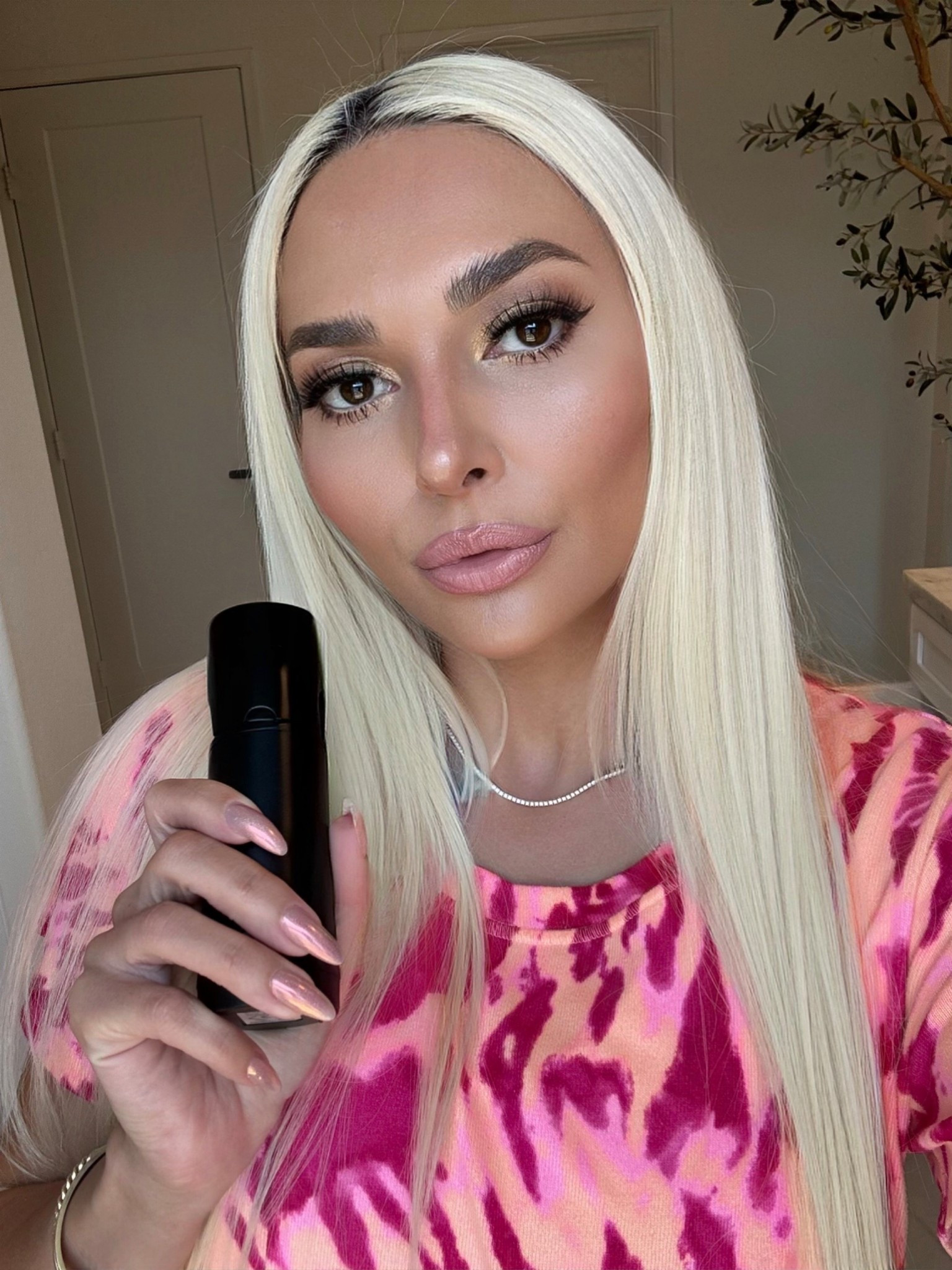 Airbrush makeup starter kit- mineral foundation for a flawless finish. So easy to use! How-to video posted on TikTok.

#LTKBeauty #LTKU #LTKOver40