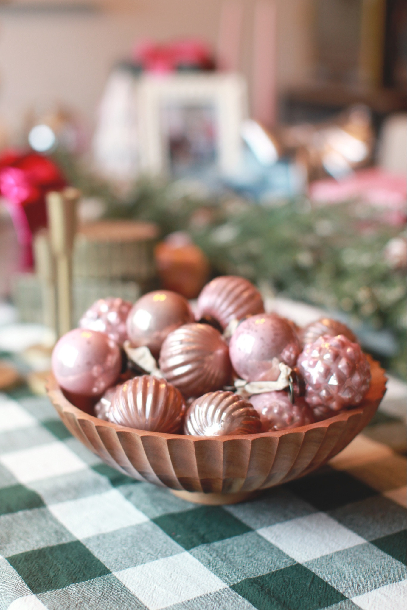 I love this bowl and the detailing on the side - so pretty as a centerpiece, styled on a shelf or as a serving dish! Great gift for the holidays. 


#LTKHome #LTKHoliday #LTKGiftGuide