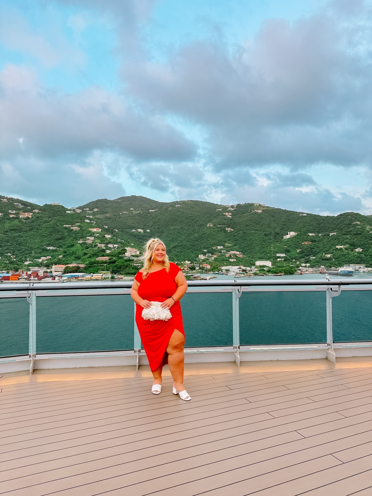 Scarlet Night ❤️ wearing a 3x 

#LTKMidsize #LTKTravel #LTKPlusSize
