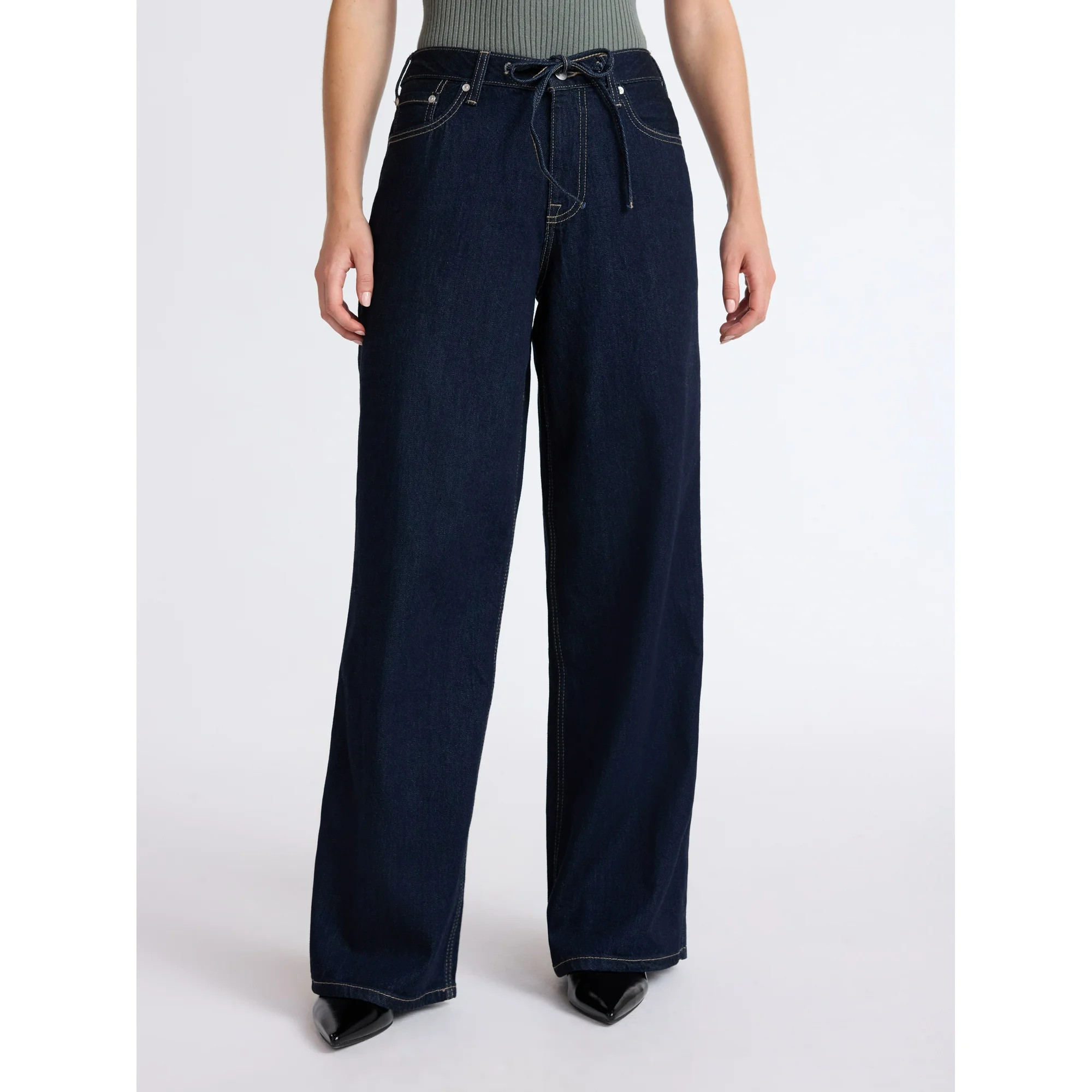 Scoop Women’s and Women's Plus Relaxed Low Slung Jeans, Sizes 0-28 Plus | Walmart (US)