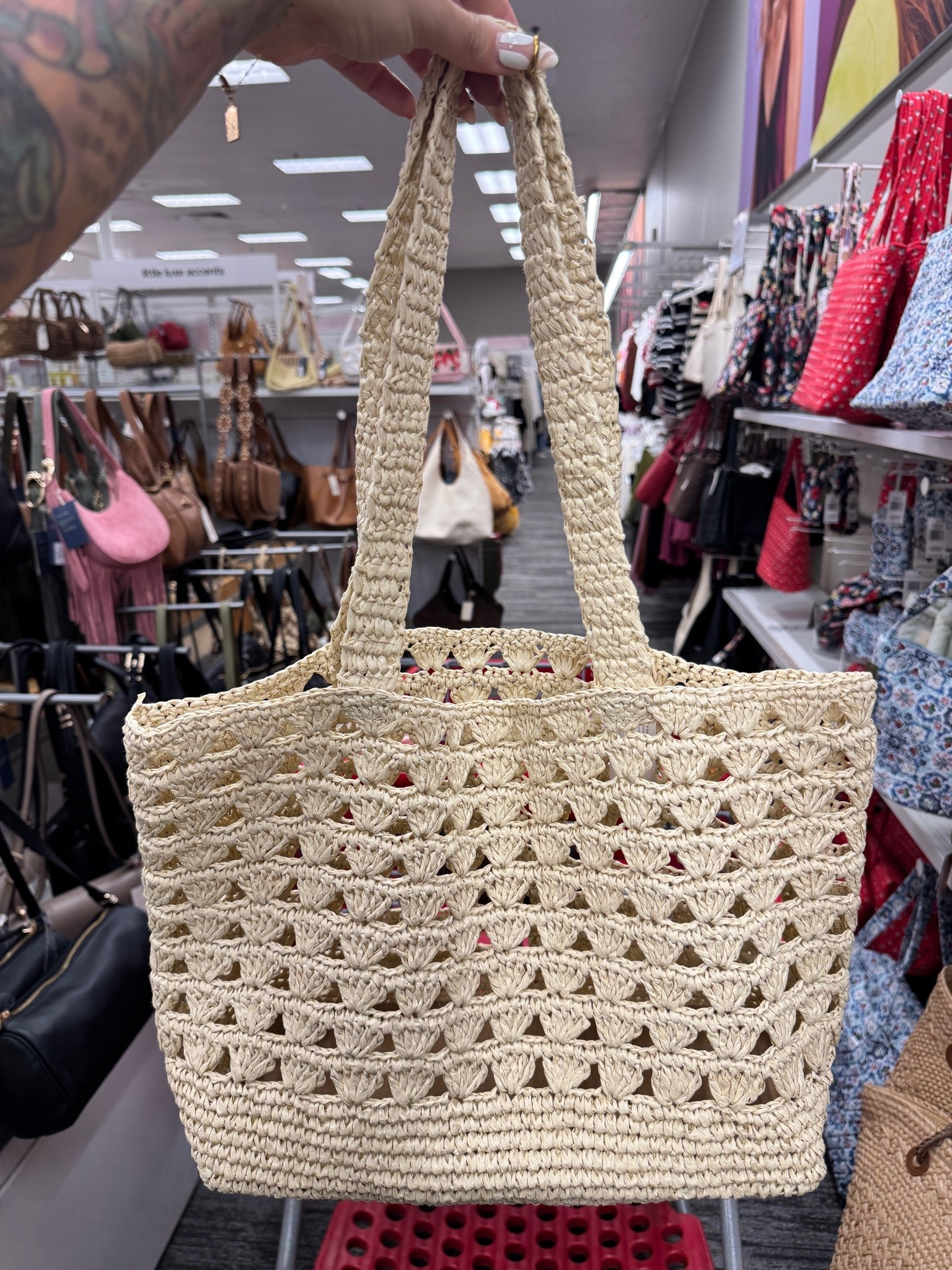 All of these totes are so cute and on major sale ! 
#target #sale