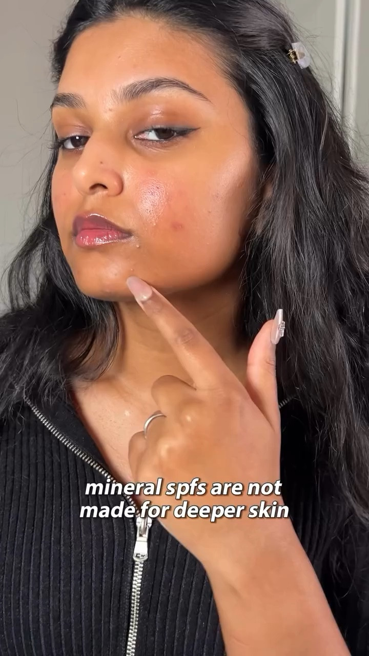 mineral spfs for the melanated girlies @beautyofjoseon_official 

#tintedsunscreen #tintedspf #beautyofjoseon #spf #BeautyReview #hyperpigmentation #kbeauty #skintint #brownskinmakeup #browngirlmakeup #cleangirl