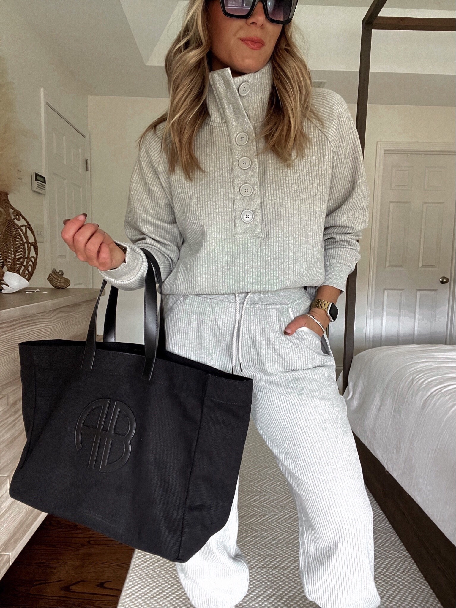 Varley sweat set with Annie bing bag

Winter errands look, winter outfit inspo, winter outfit idea, matching lounge set

#LTKstyletip #LTKtravel #LTKfit