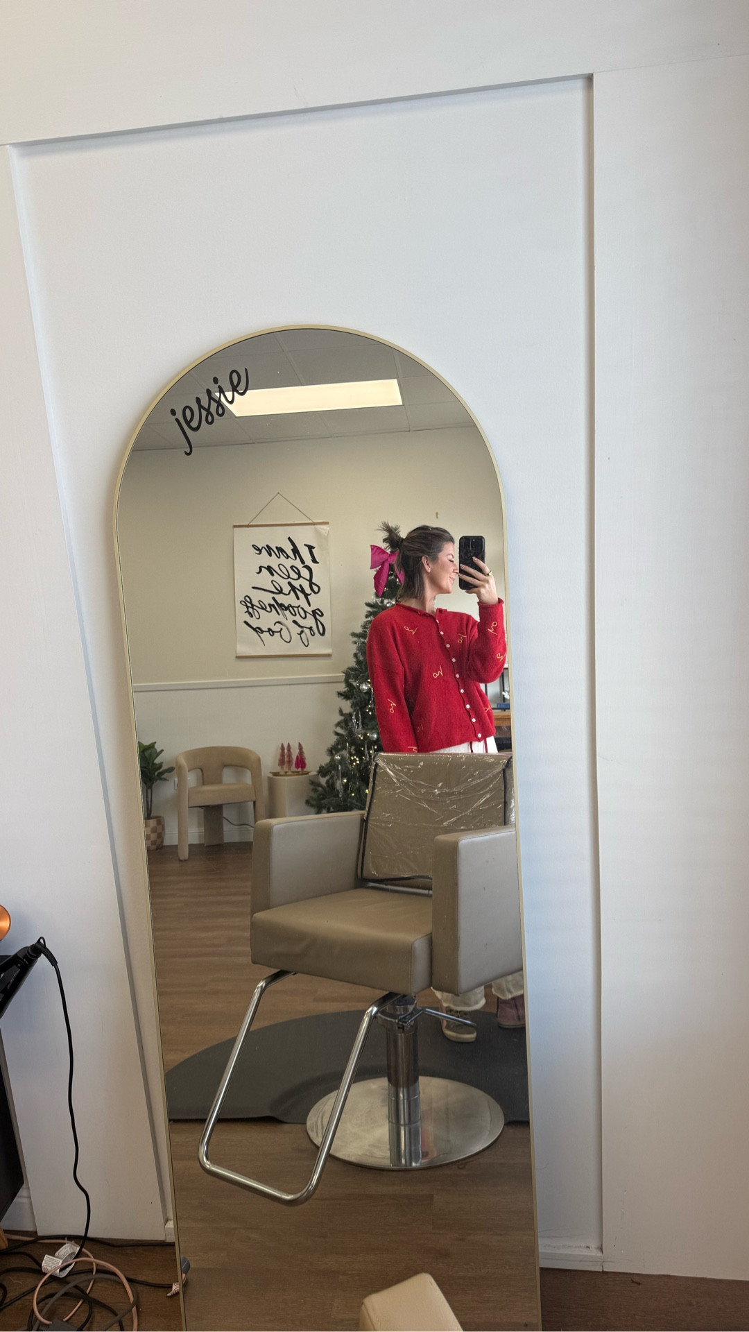 5 minute daily make up routine 

#LTKHoliday #LTKGiftGuide #LTKdayinmylife