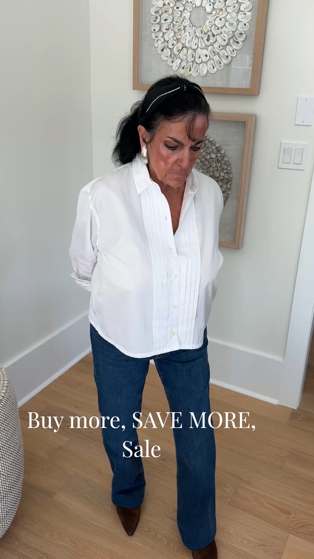 Size up if between on the jeans.  Medium top.  

#LTKPetite #LTKSaleAlert #LTKOver40