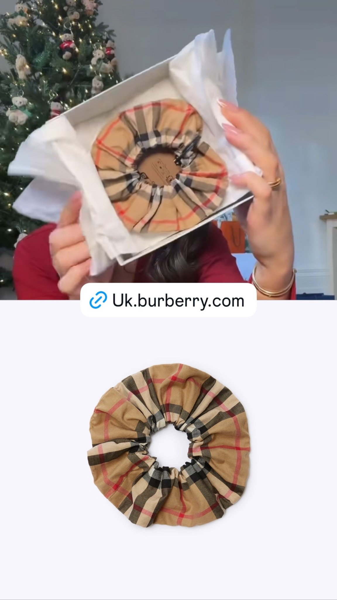 Day 17 - Burberry scrunchie 🎀
