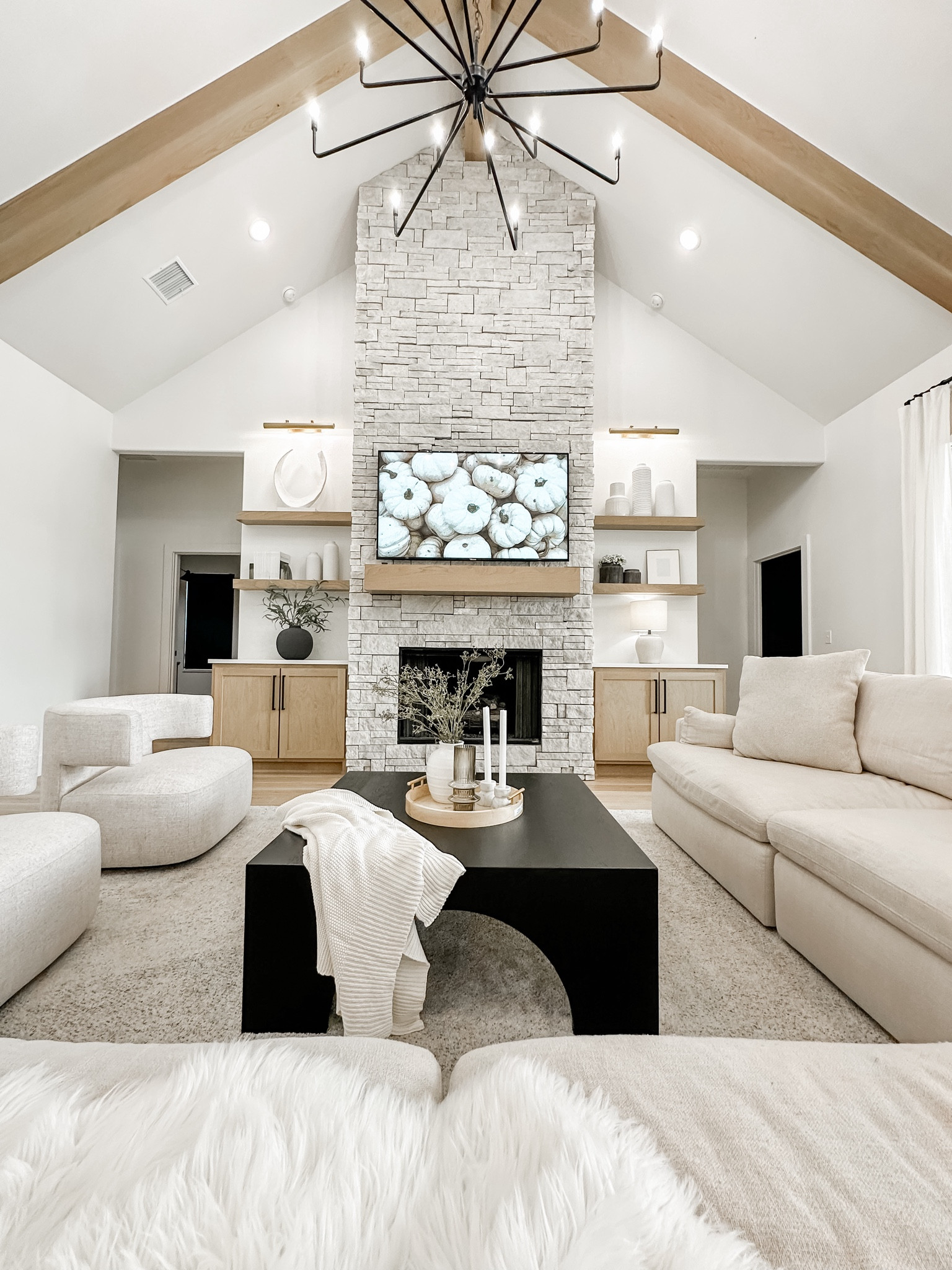 I was having the hardest time finding fall decor this year until I realized @walmart had the best of the best. #Walmartpartner So many amazing pieces! They look designer, but are affordable for all budgets. I show several ways of styling them if you watch my Walmart Fall Decor video over on YouTube 😉

You can also checkout today’s stories for more details. 

🔔🔔🔔🔔🔔
FOLLOW so you won’t miss all my future finds. 
LIKE so I know what you want more of. 
SHARE to help a friend out & support this page for free!

#LTKFallSale #LTKHome #LTKSeasonal