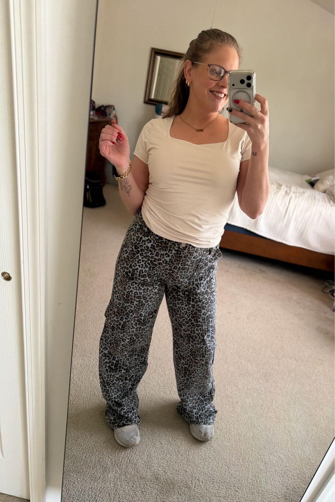 Fun weekend work outfit 🐆🩵
Found a dupe of these y2k cargo pants on sale for under $25 at Walmart!! 🙌🏼
Paired with one of my favorite double lined buttery, soft Amazon tee - under $15 today!!


#LTKWomens #LTKsummer #LTKstyle
#under25 #summerdenim #cargopants #pricedrop #walmartfinds #amazonstyle #forher #weekendoutfit #casualootd #y2k #amazonbasics

#LTKMidsize #LTKSaleAlert #LTKootd