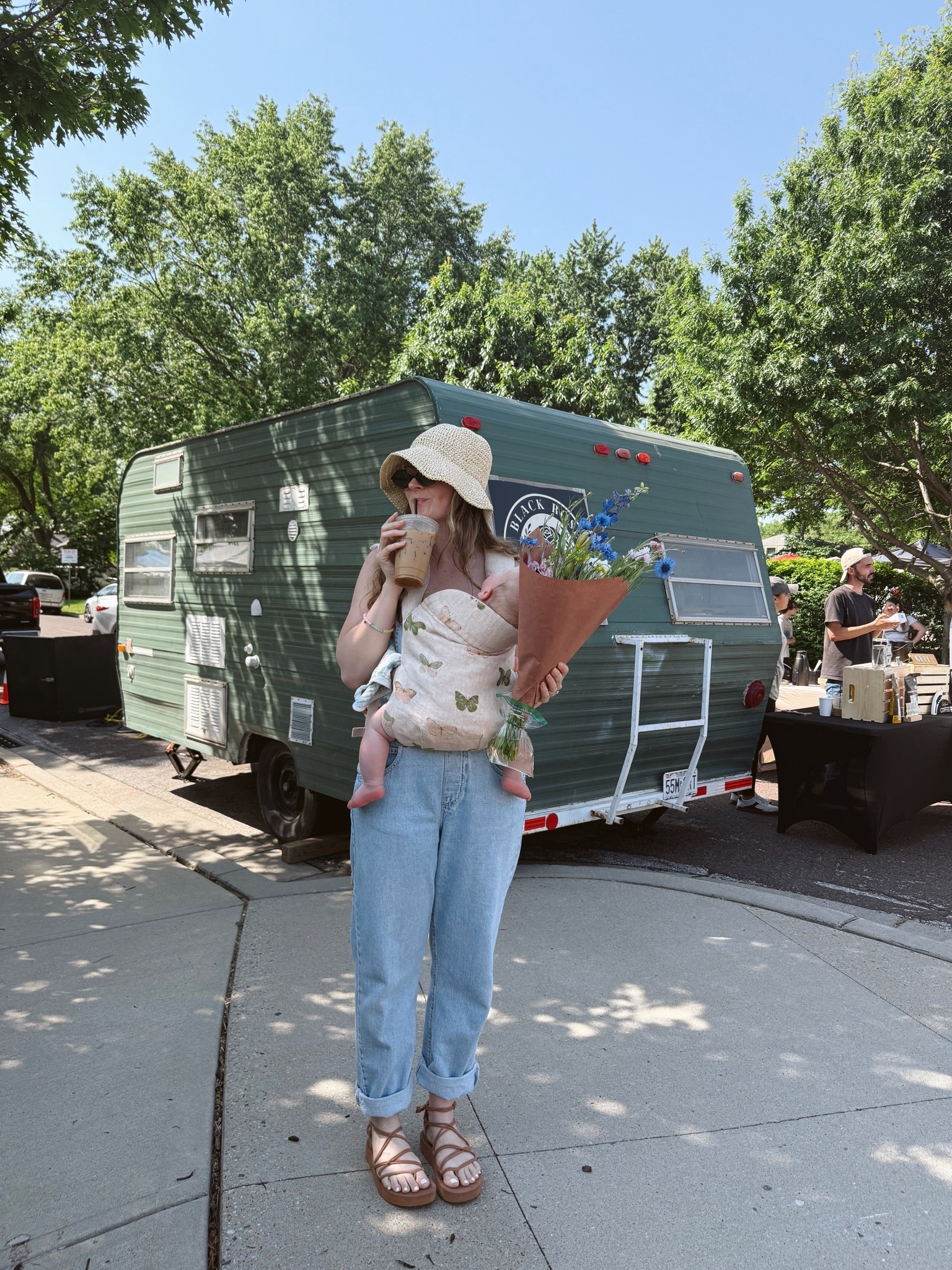 farmers market! wearing a small in overalls (bleu moon), a pair of my favorites I’ve had for years, a classic overall! sized up in poplin top for a little longer fit, restocked! 

Spring outfit, summer outfit

#LTKootd #LTKmomlife #LTKBaby