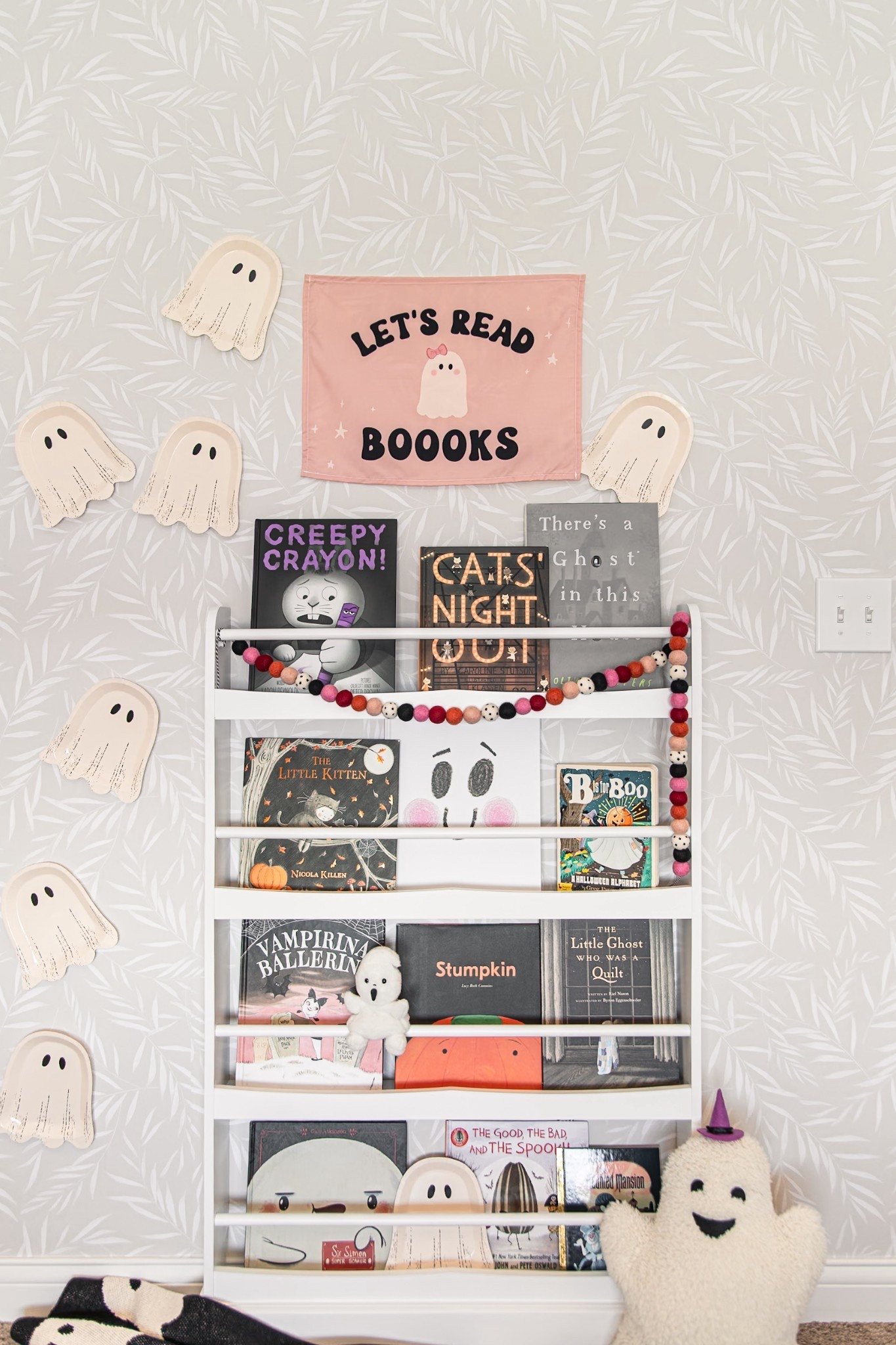 Halloween picture books, kids bookshelf decor, spooky season decorations for kids bedroom, ghost paper plates, halloween wall banner sign

#LTKHome #LTKSeasonal #LTKKids