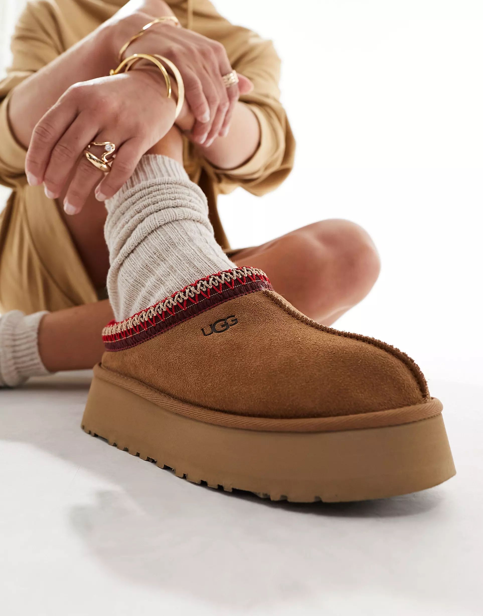 UGG Tazz shearling lined platform shoes in chestnut | ASOS (Global)