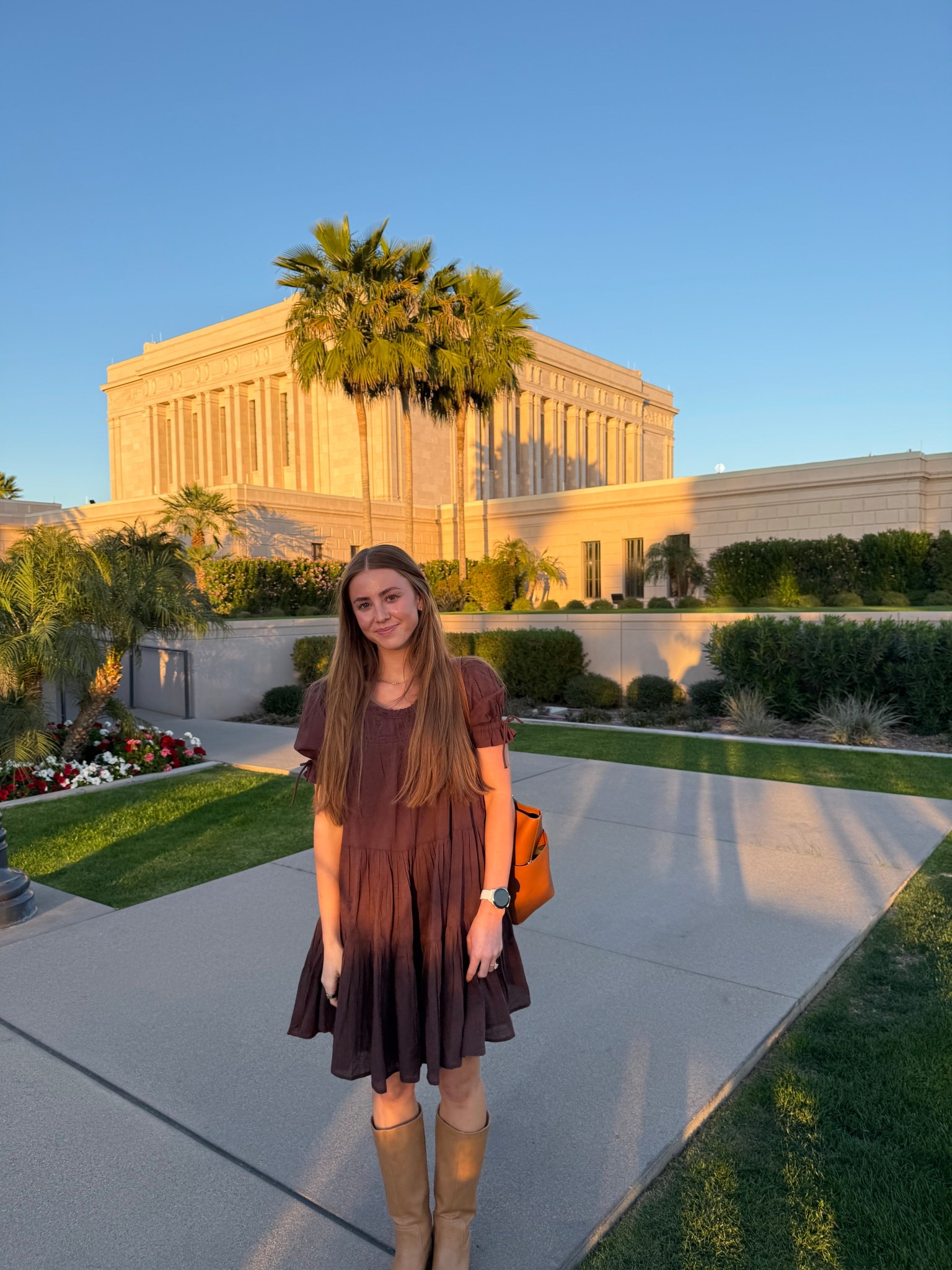 Use code “APRILSANDERS” on my dress 🤎