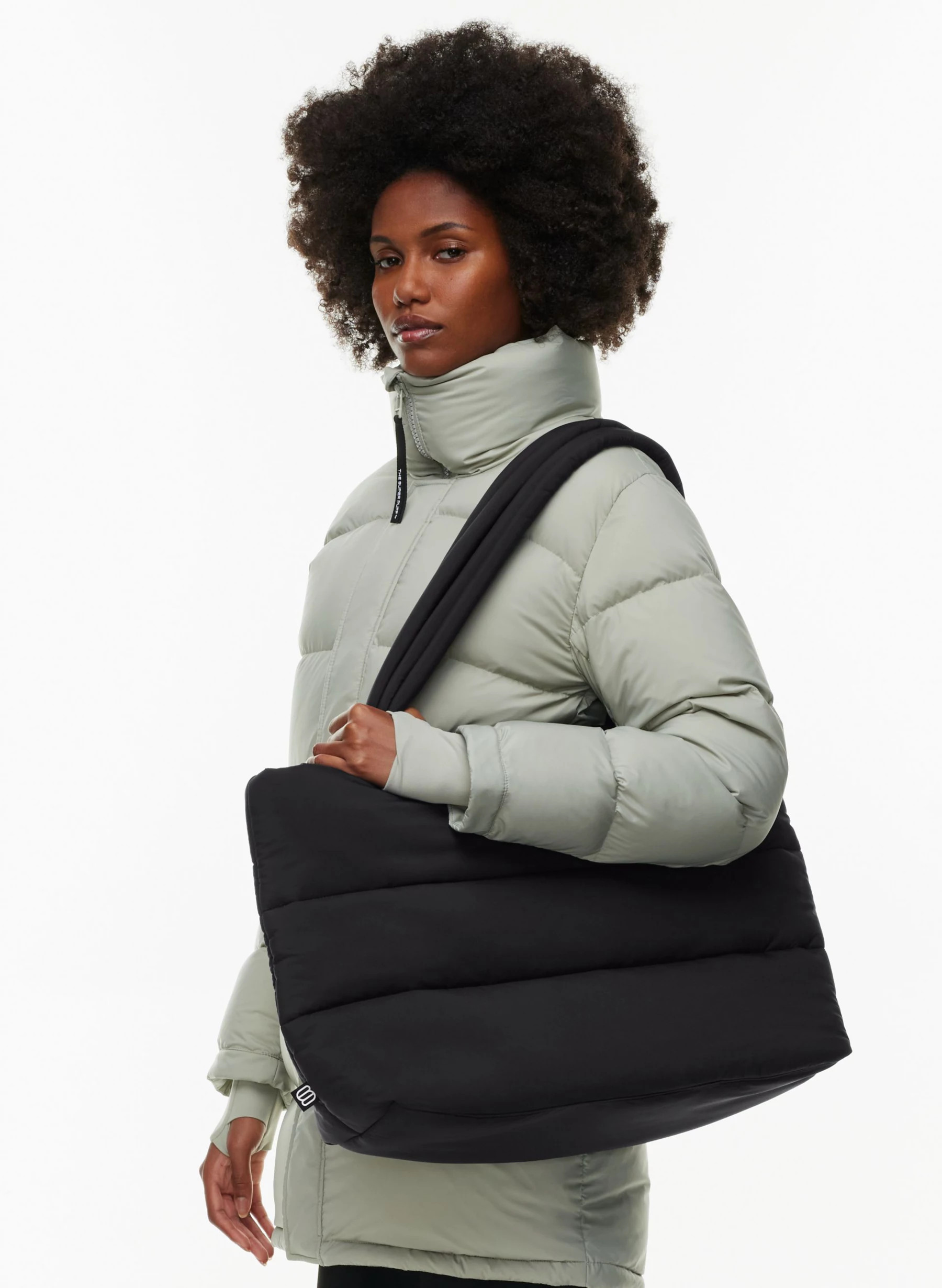 THE SUPER PUFF™ TOTE BAG | Aritzia