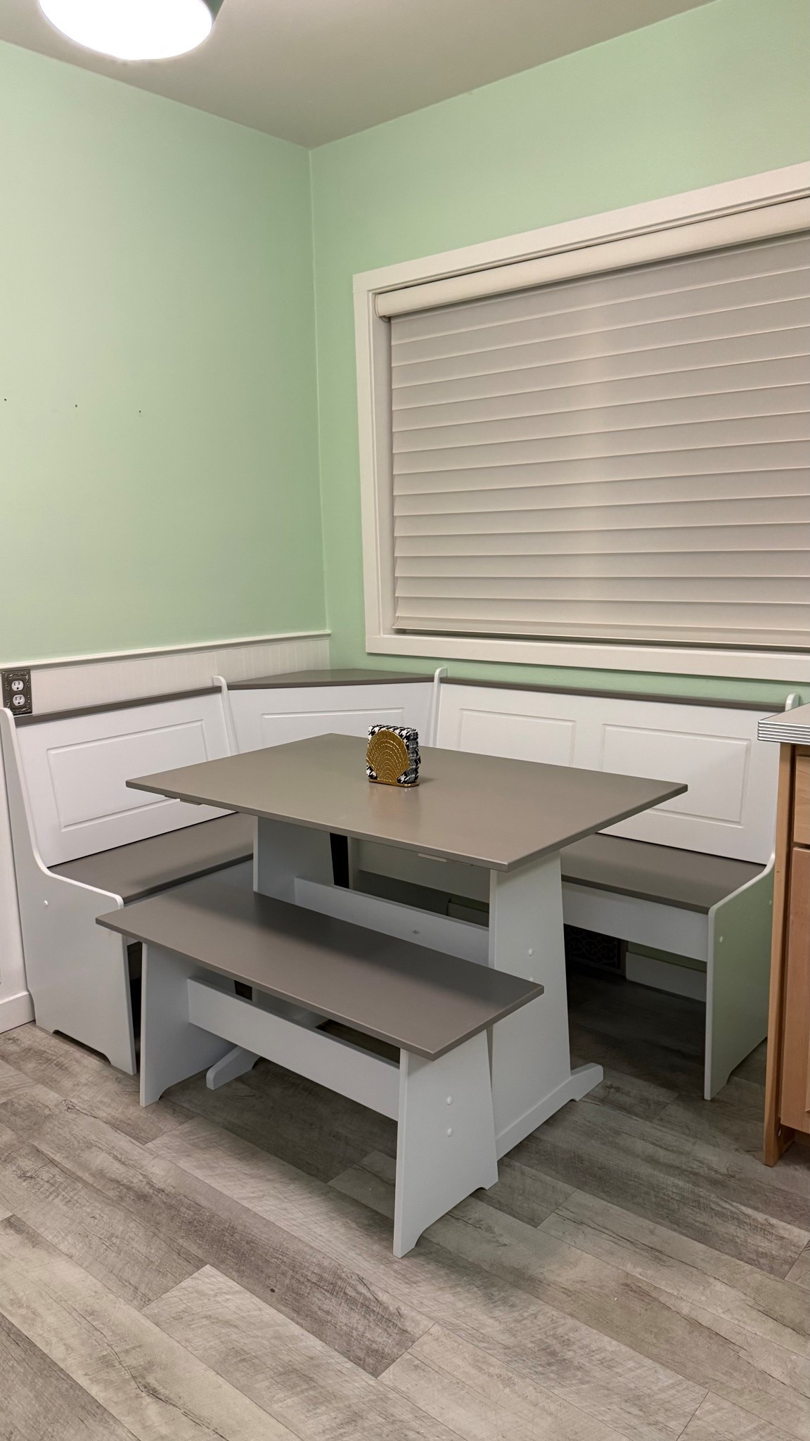 Corner kitchenette nook for office


#LTKHome #LTKSaleAlert #LTKSeasonal