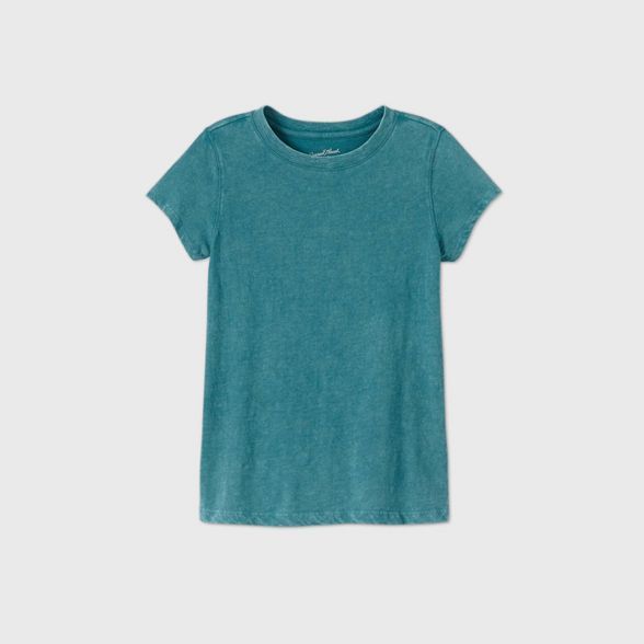 Women's Short Sleeve T-Shirt - Universal Thread™ | Target