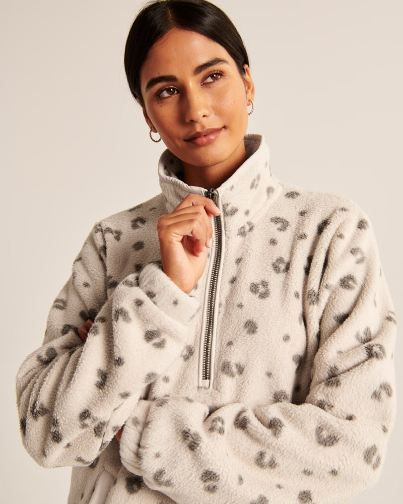 Half-Zip Sherpa Sweatshirt | Abercrombie & Fitch (US)