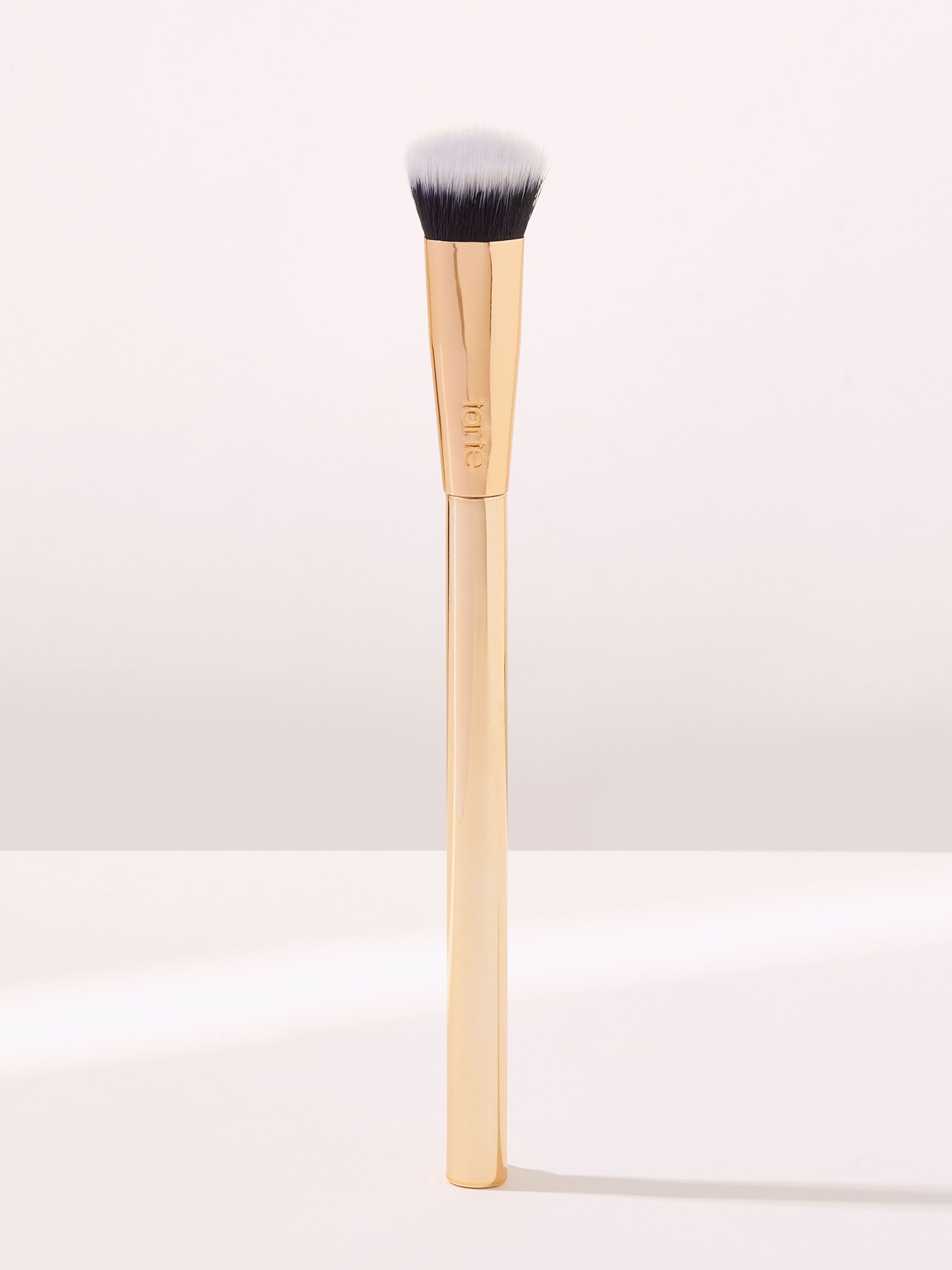 maracuja juicy concealer brush | tarte cosmetics (US)