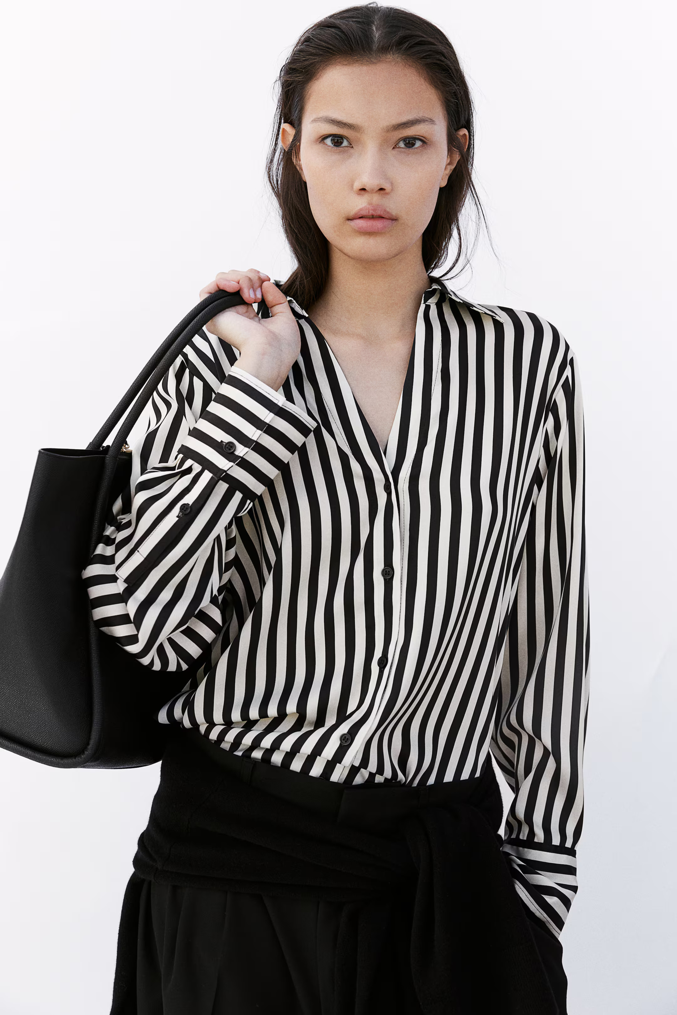 V-neck Blouse - V-neck - Long sleeve - Black/white striped - Ladies | H&M US | H&M (US + CA)