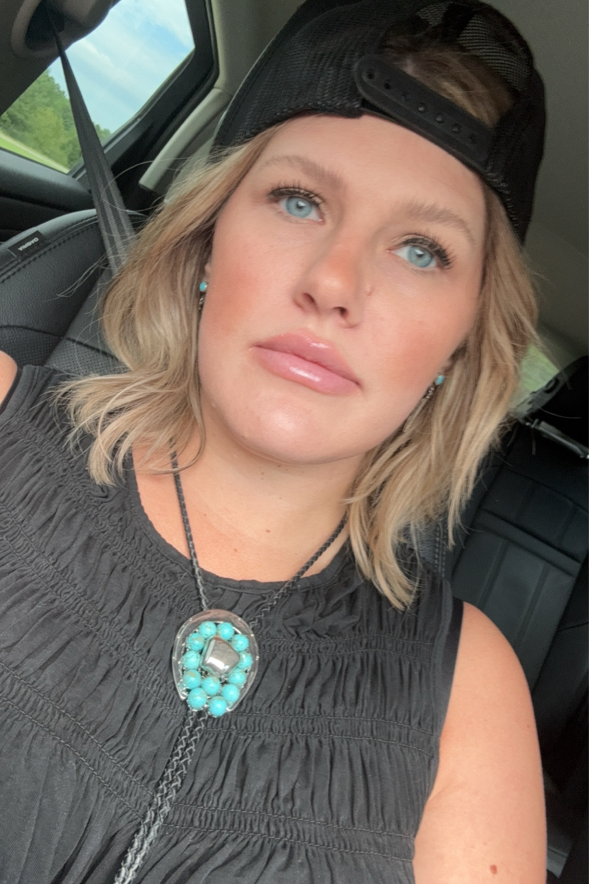 Bolo w/ No Makeup Makeup Look 

#LTKFindsUnder50 #LTKStyleTip #LTKBeauty