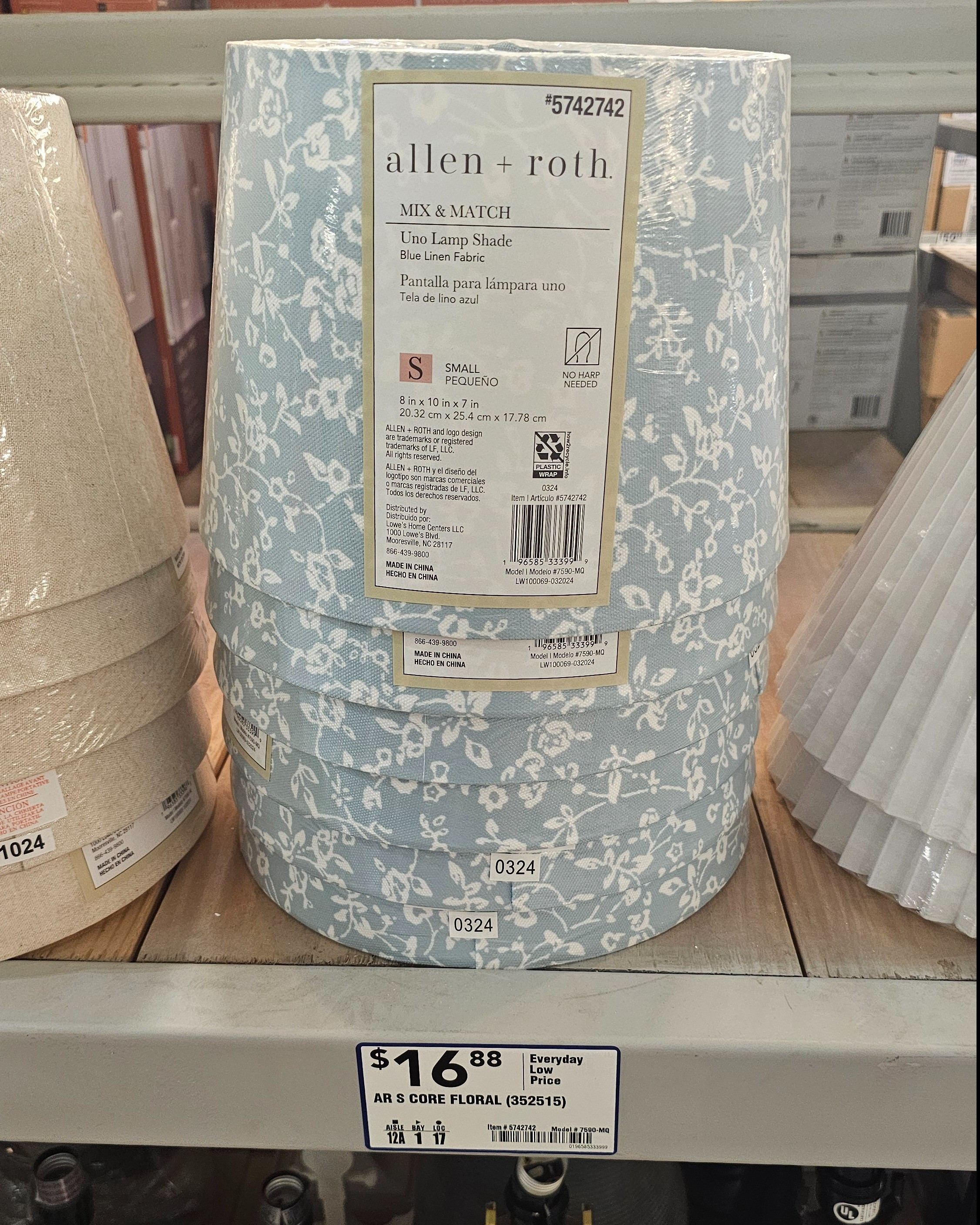 Blue and White Floral Lamp Shade - #cottage #englishcounrty #englishcottage

#LTKHome