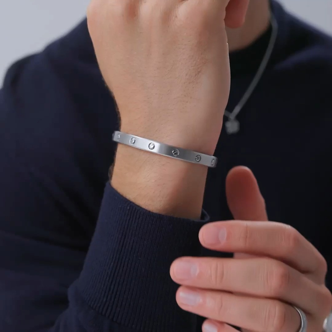 These little accessories make SUCH a difference! 🤎 Obsessed with the Abbott Lyon men's bracelets and rings for a clean, elevated everyday look. Whether he loves minimal jewelry or bold statement pieces, these are perfect Christmas gifts and easy additions to his daily rotation!

🎁 Abbott Lyon Man Launch Offer: 2 For 1 With Code 2FOR1 OR 15% Off With TAKE15!

#MensBracelets #MensRings #MensJewelryTrends #BraceletsForMen #RingsForMen #GiftsForHim #MensFashionAccessories #AbbottLyon #ChristmasGiftGuide #LuxuryGiftIdeas #LTKGiftGuide #LTKMensFashion 

 #LTKSeasonal #LTKSaleAlert #LTKMens