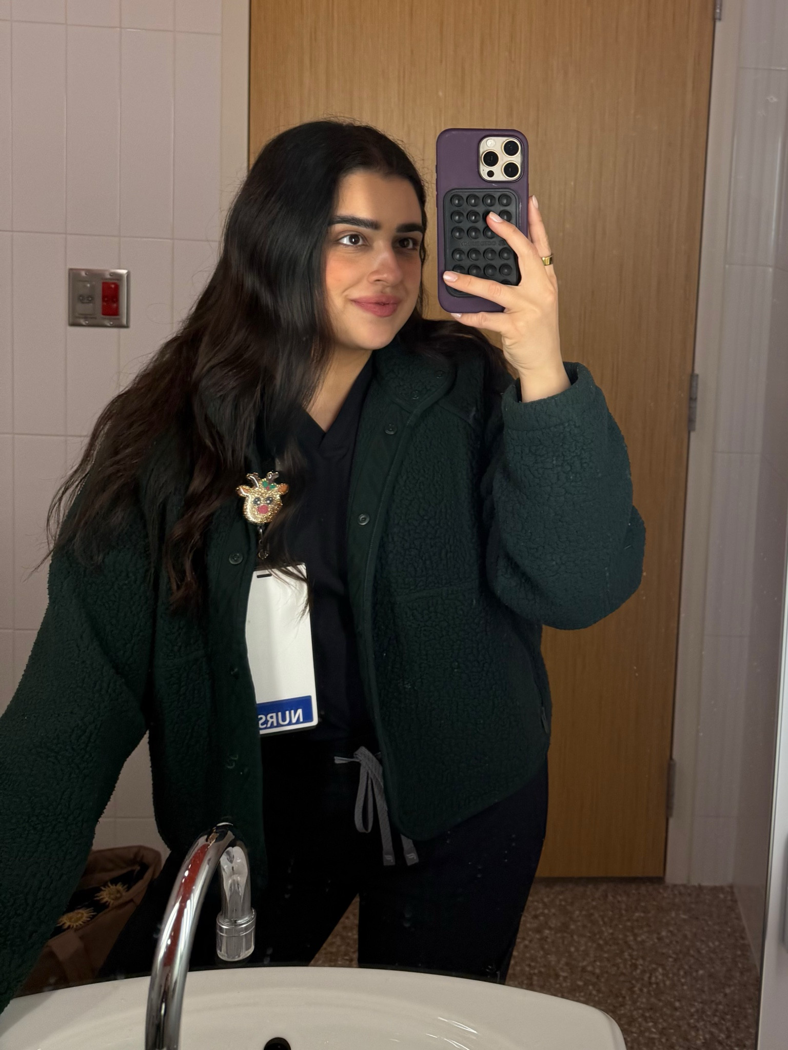 obsessed with throwing fleece anything g over my scrubs! 