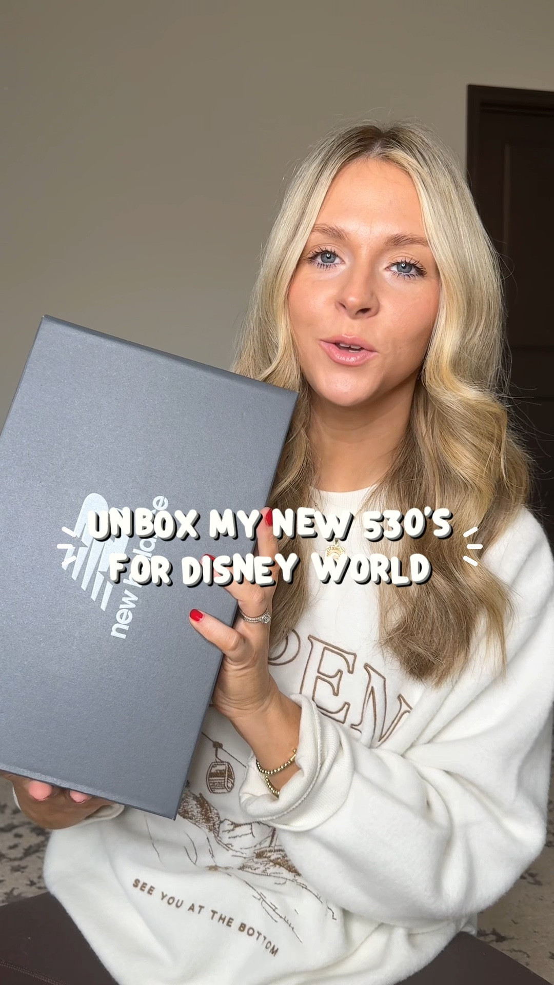 Unbox my new 530’s!!! With the polka dot?!? I’m in love 😍 

#LTKgrwm #LTKootd #LTKmomlife